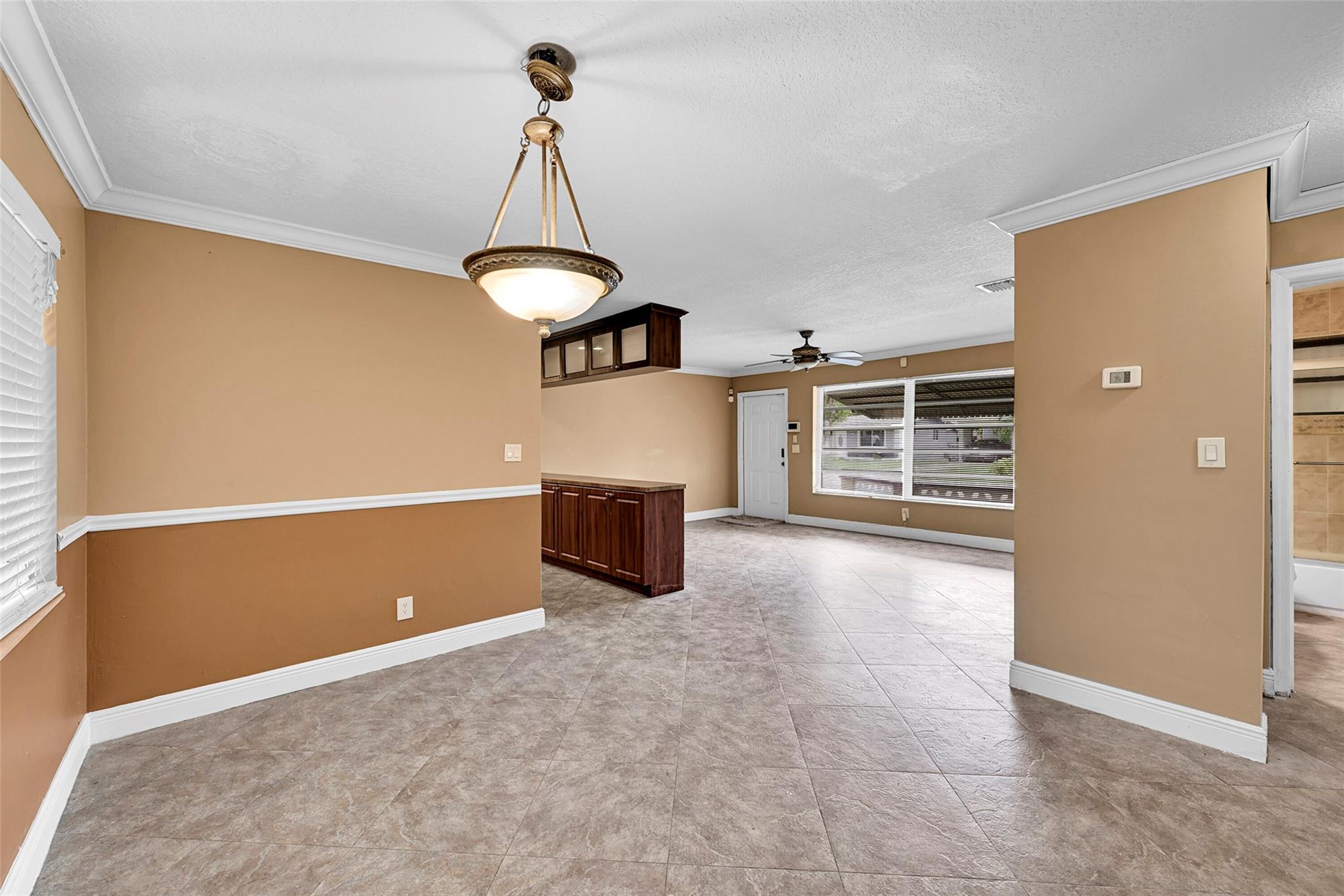 1390 NE 39th St