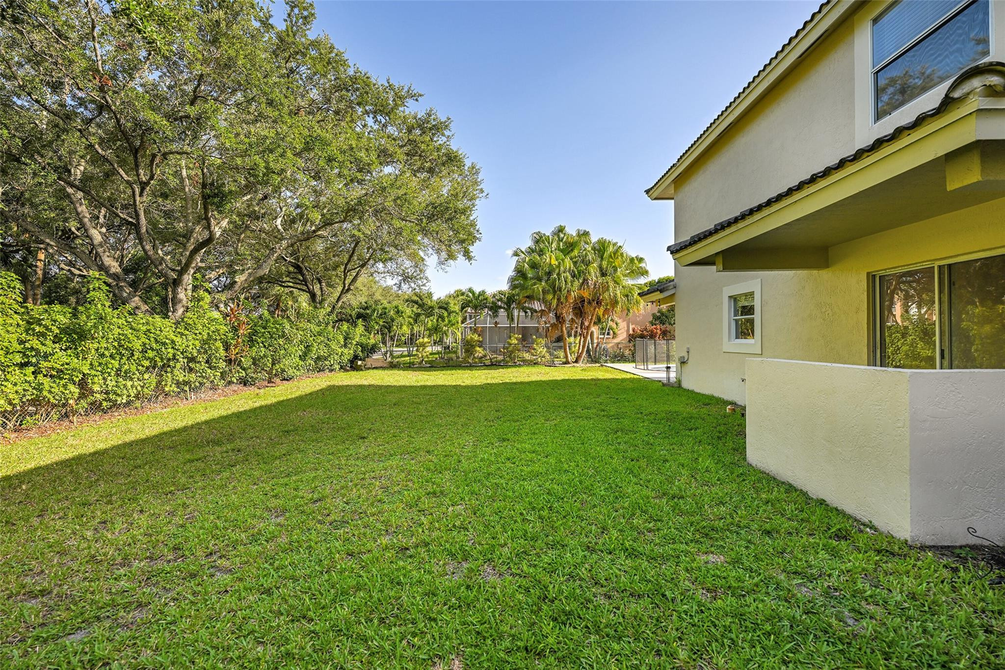 10004 NW 57th Pl