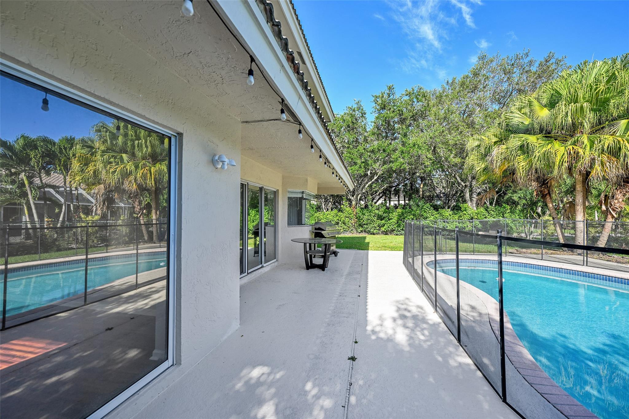 10004 NW 57th Pl