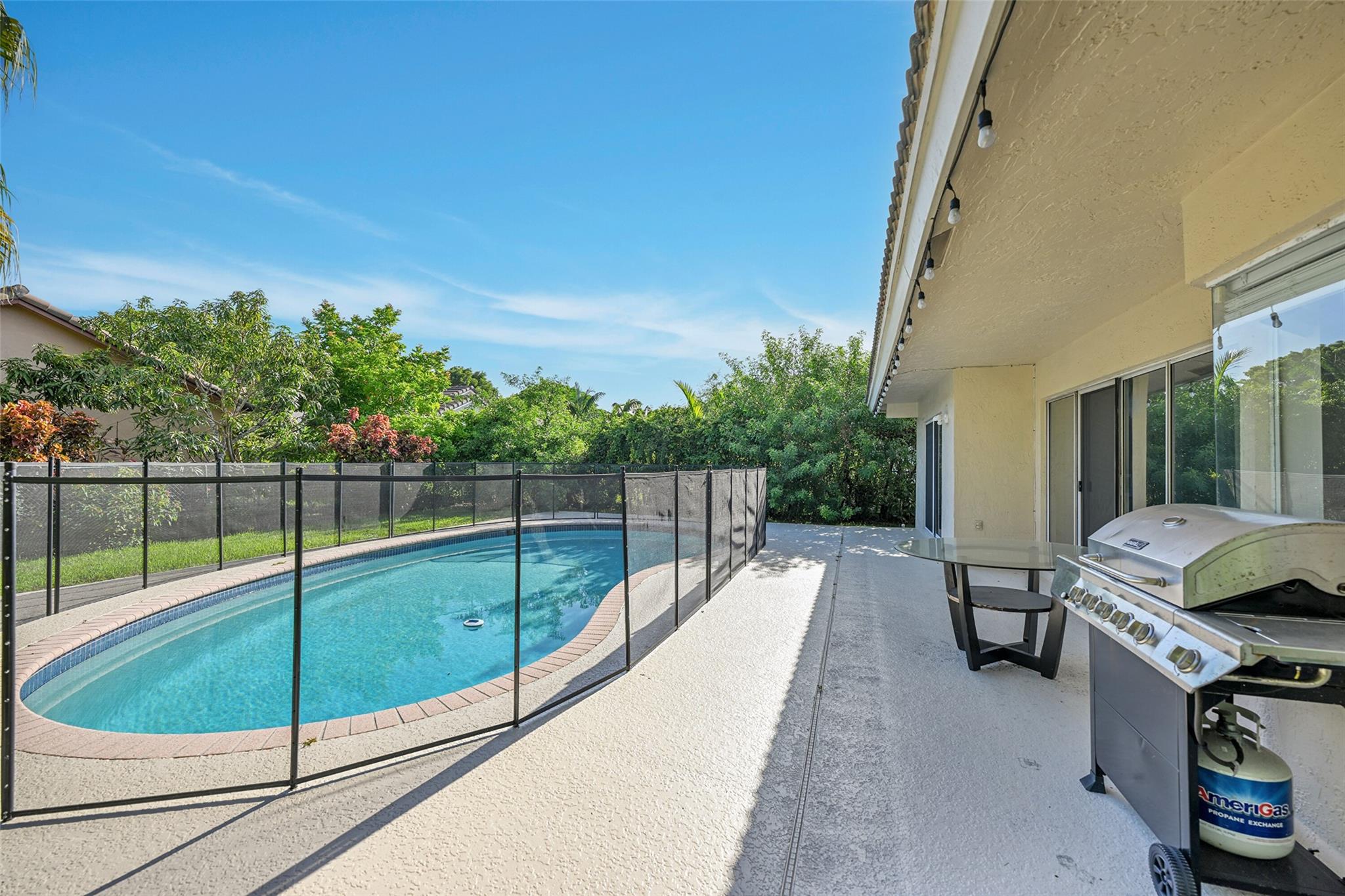 10004 NW 57th Pl