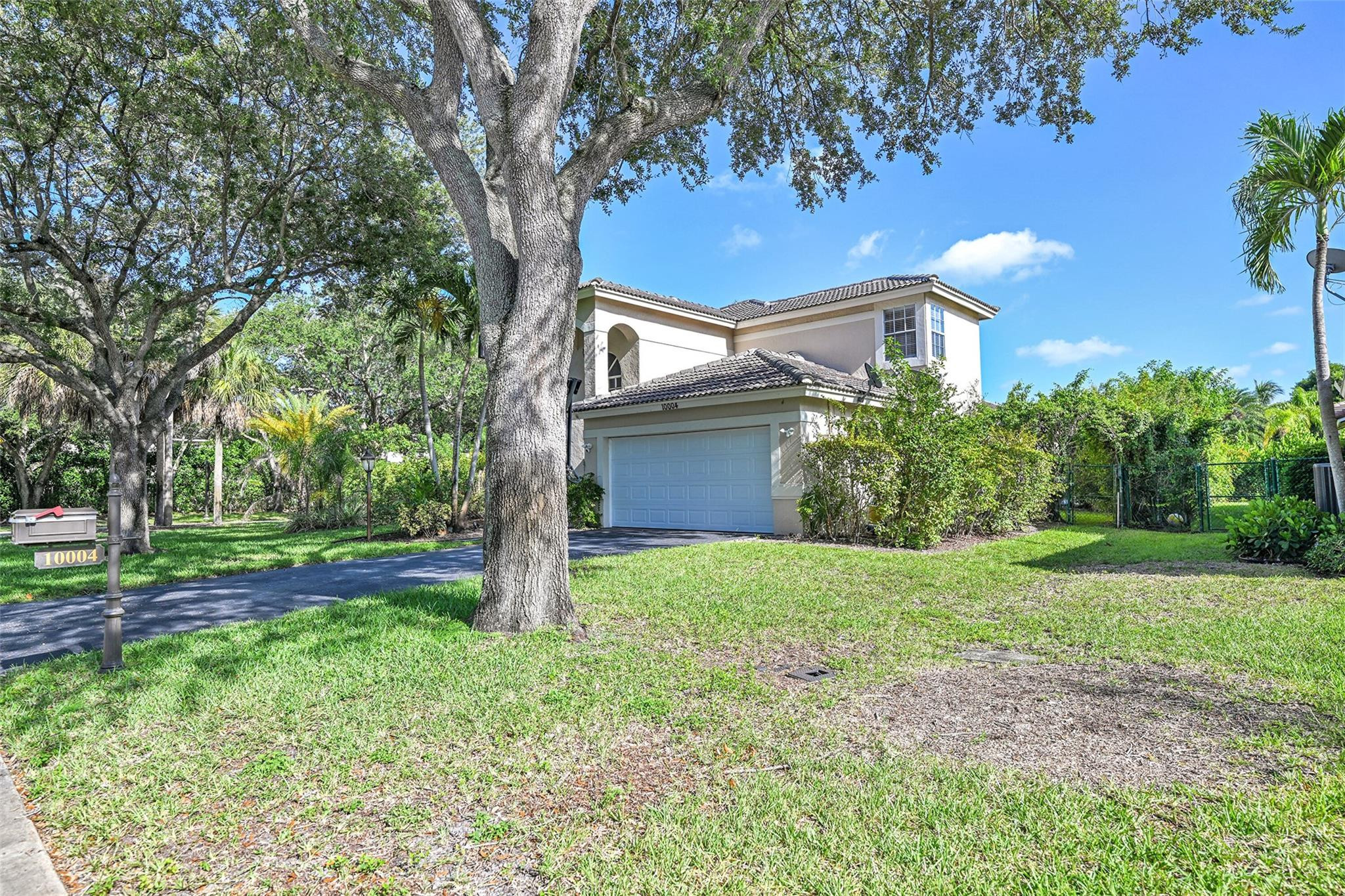 10004 NW 57th Pl