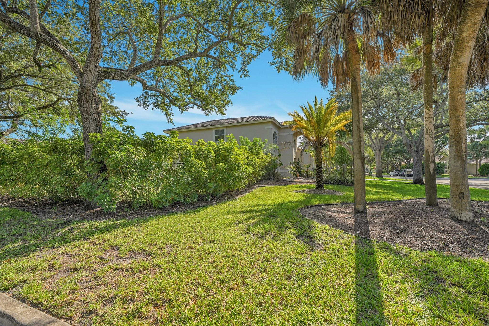 10004 NW 57th Pl
