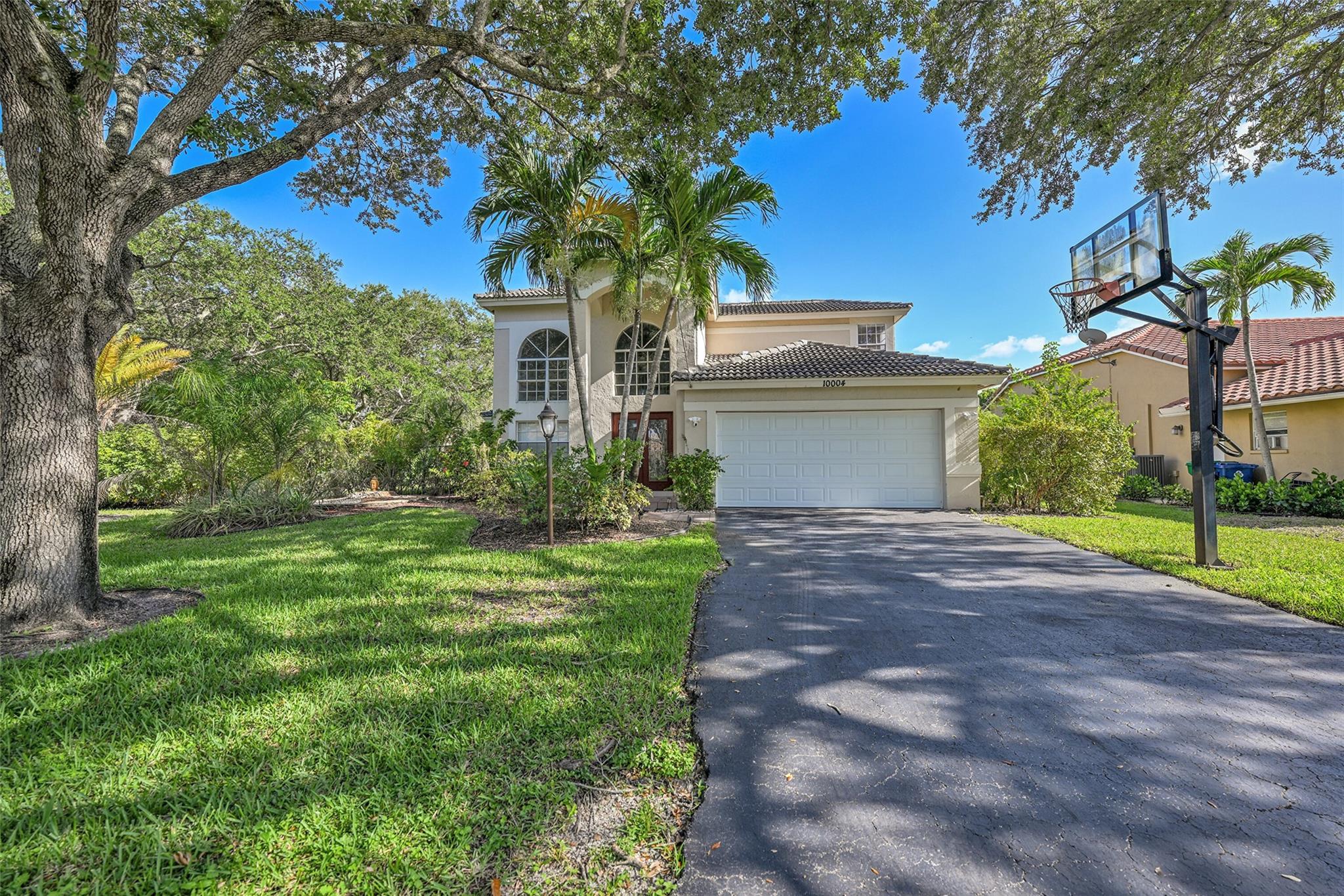 10004 NW 57th Pl