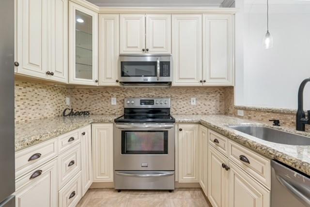 5611 NW 118th Dr 5611