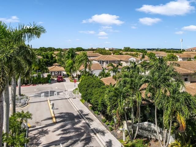 5611 NW 118th Dr 5611