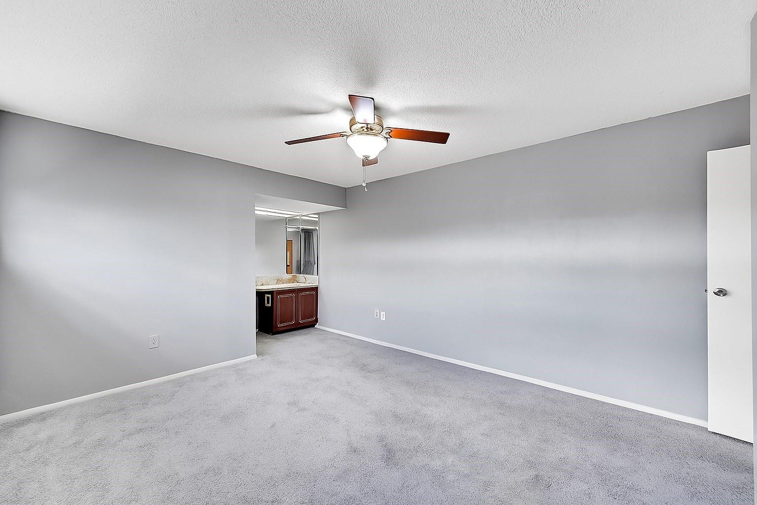 9060 NW 25th St