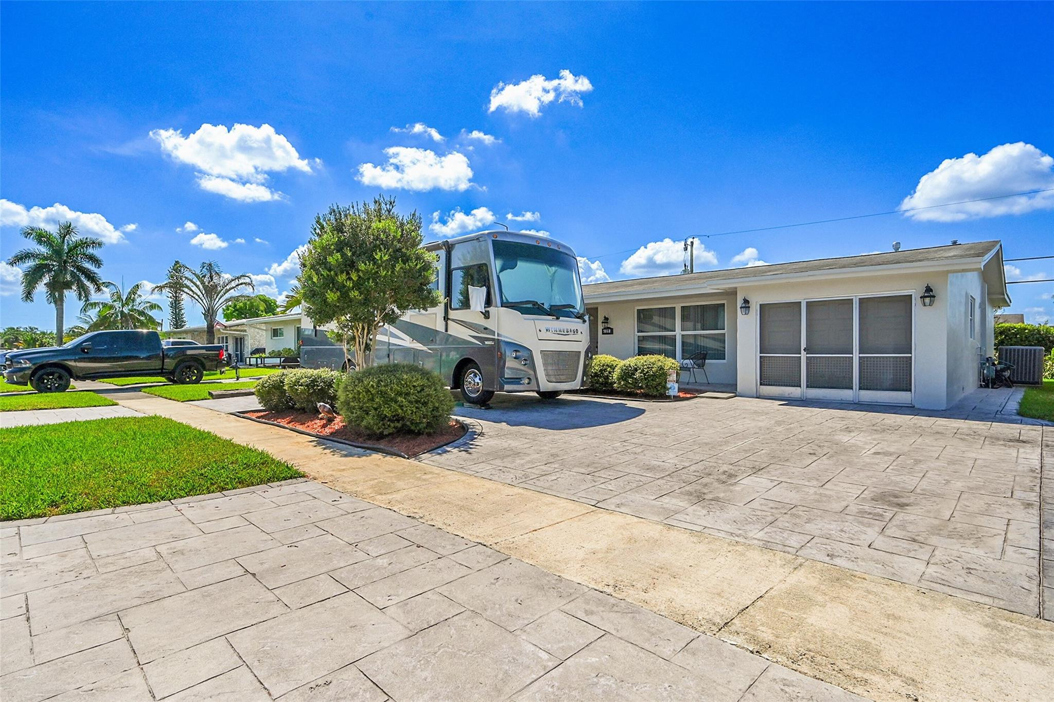 9060 NW 25th St