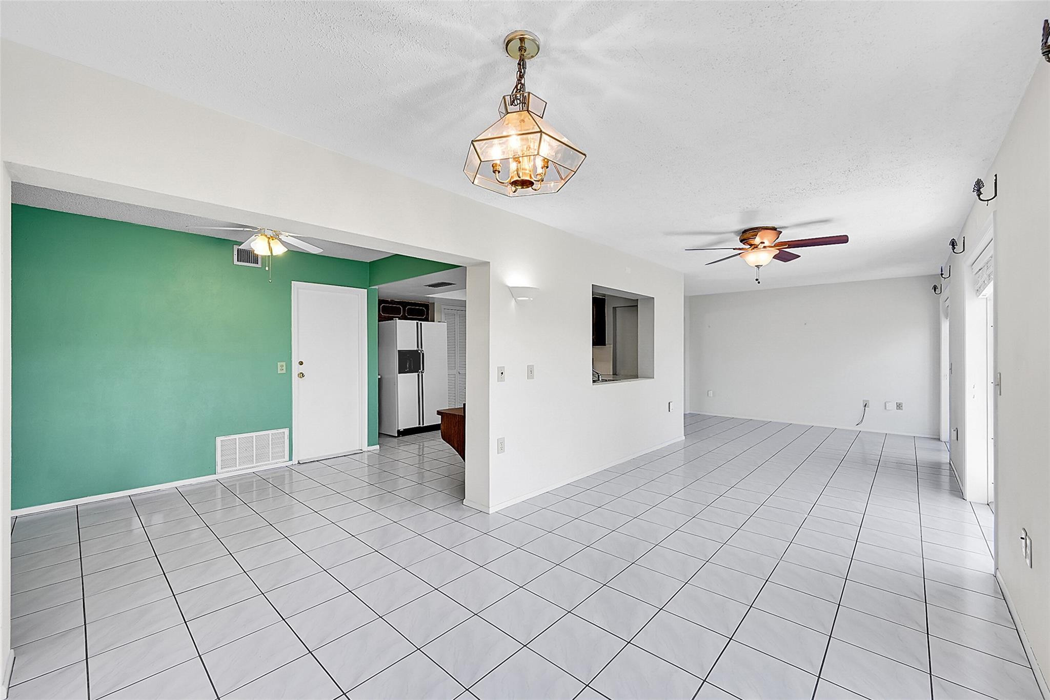 9060 NW 25th St