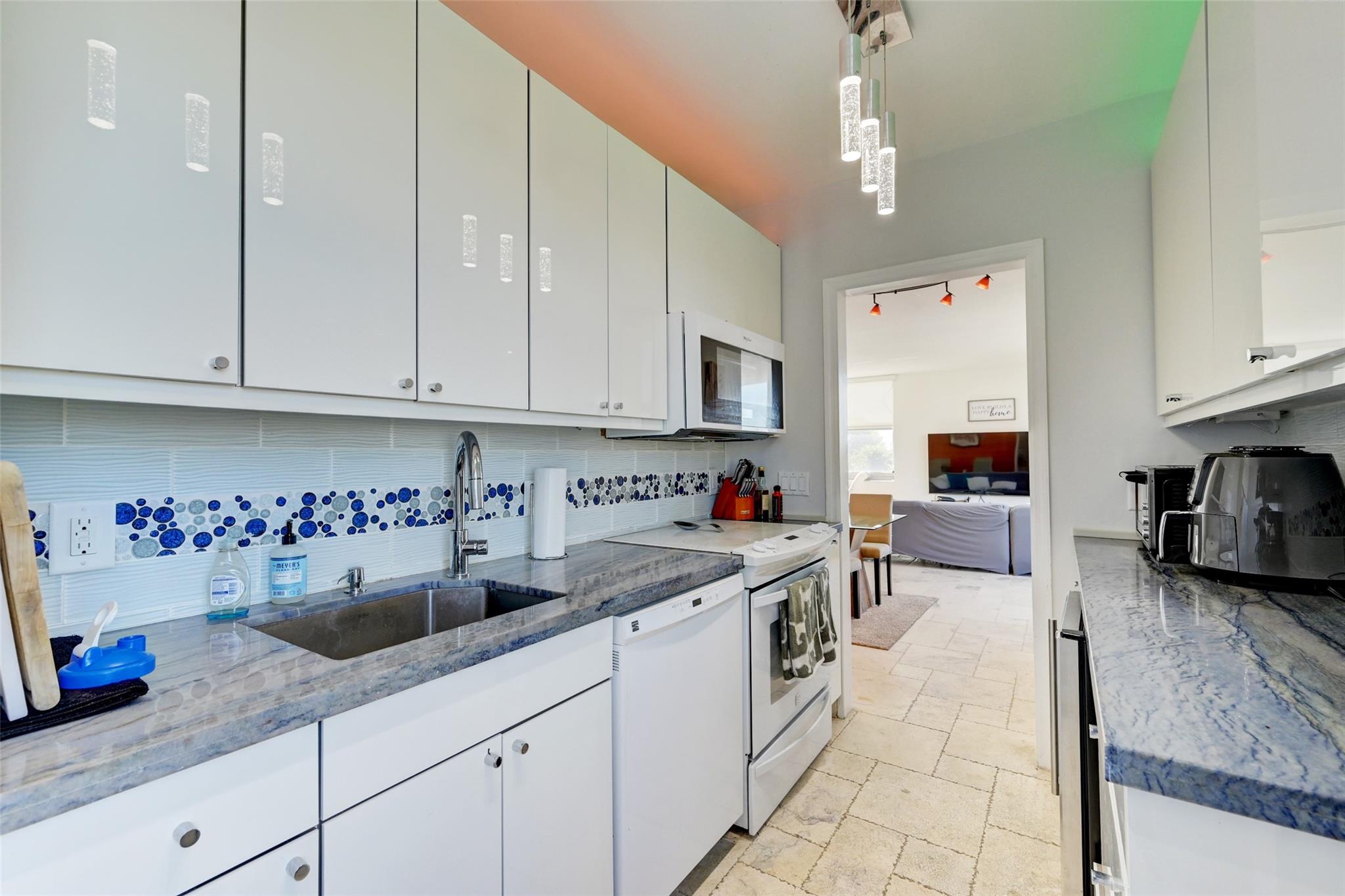 888 Intracoastal Dr 4F