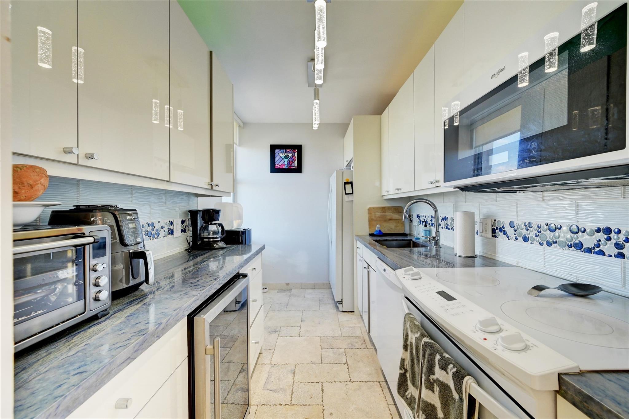 888 Intracoastal Dr 4F