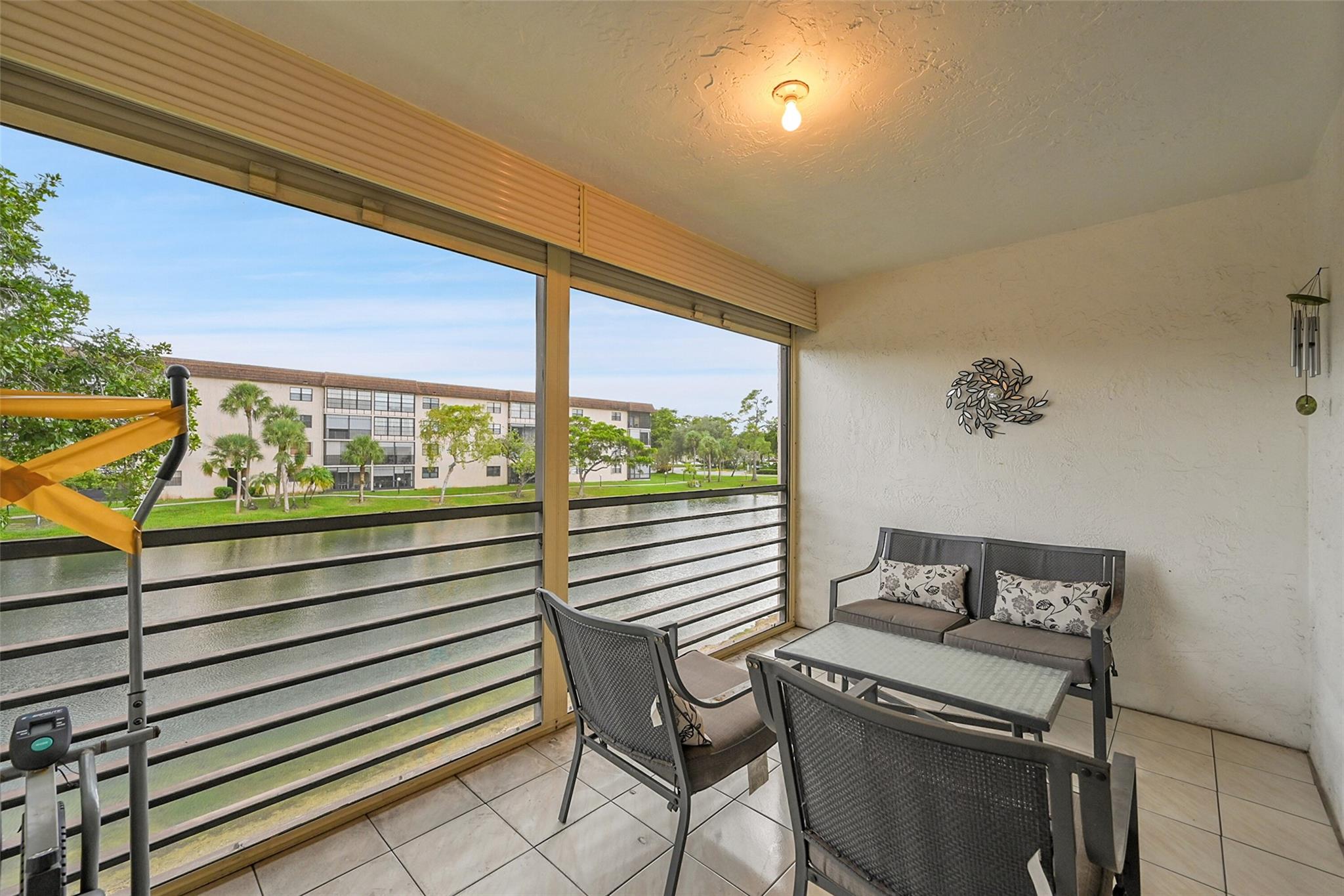 4940 E SABAL PALM 202