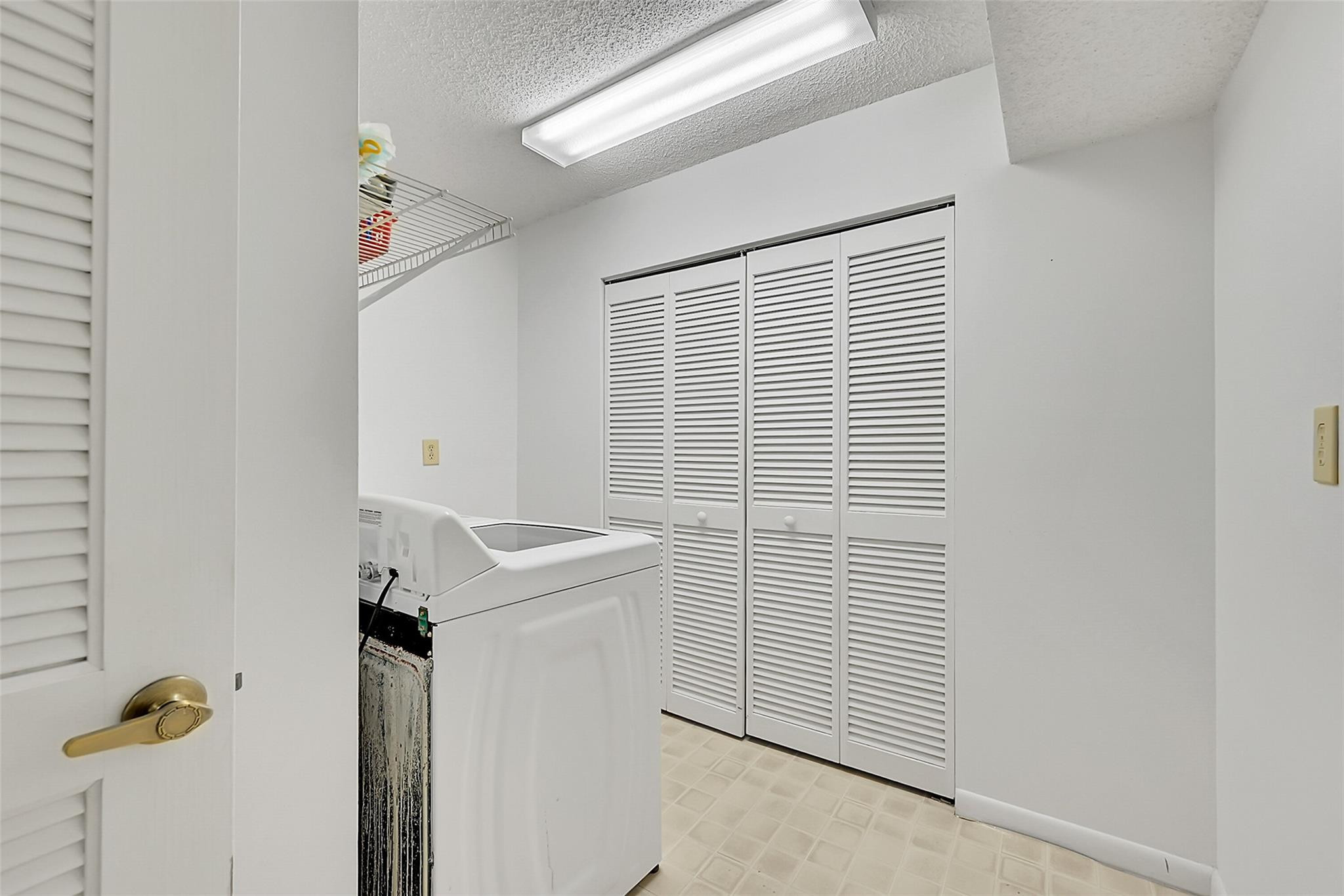 4940 E SABAL PALM 202
