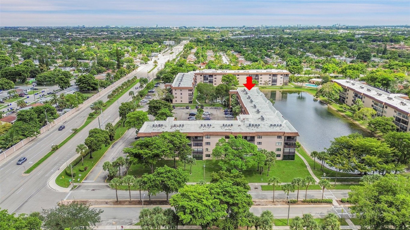 4940 E SABAL PALM 202