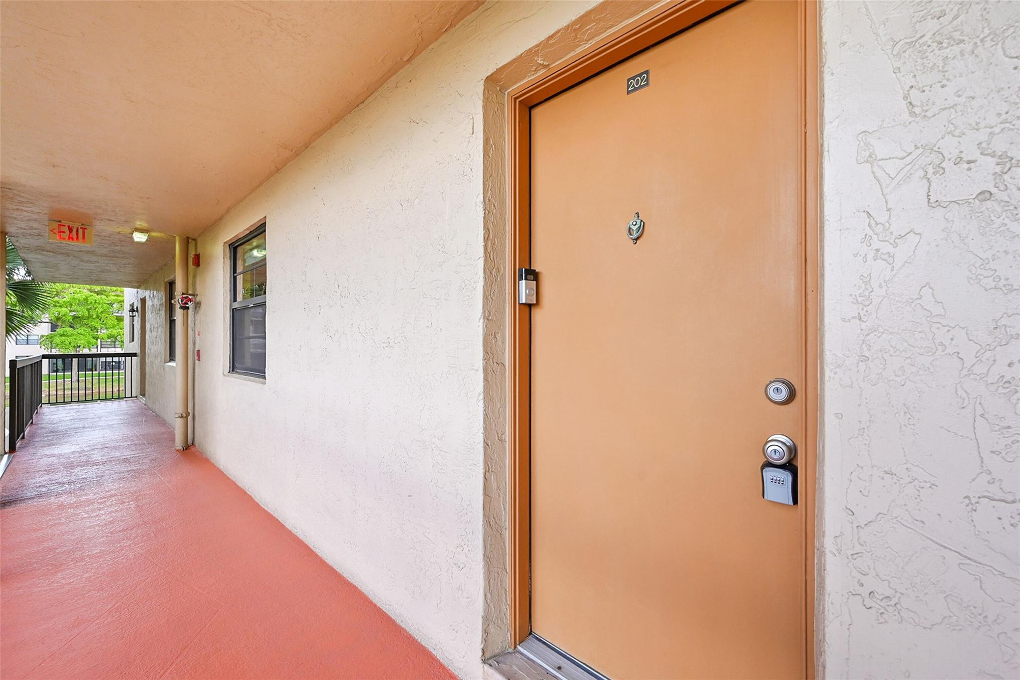 4940 E SABAL PALM 202