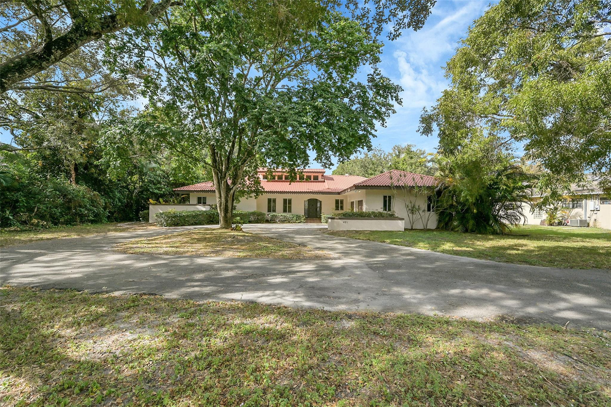 401 Farmington Dr