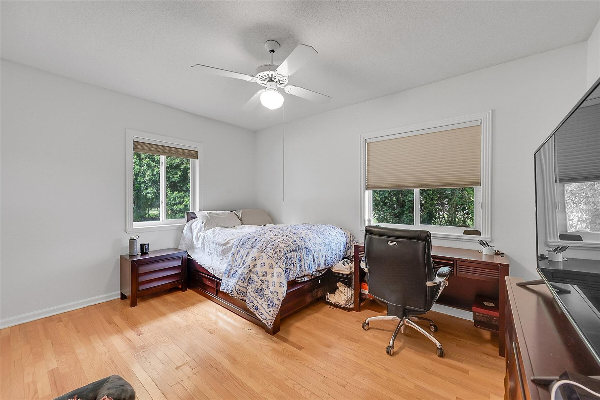 401 Farmington Dr
