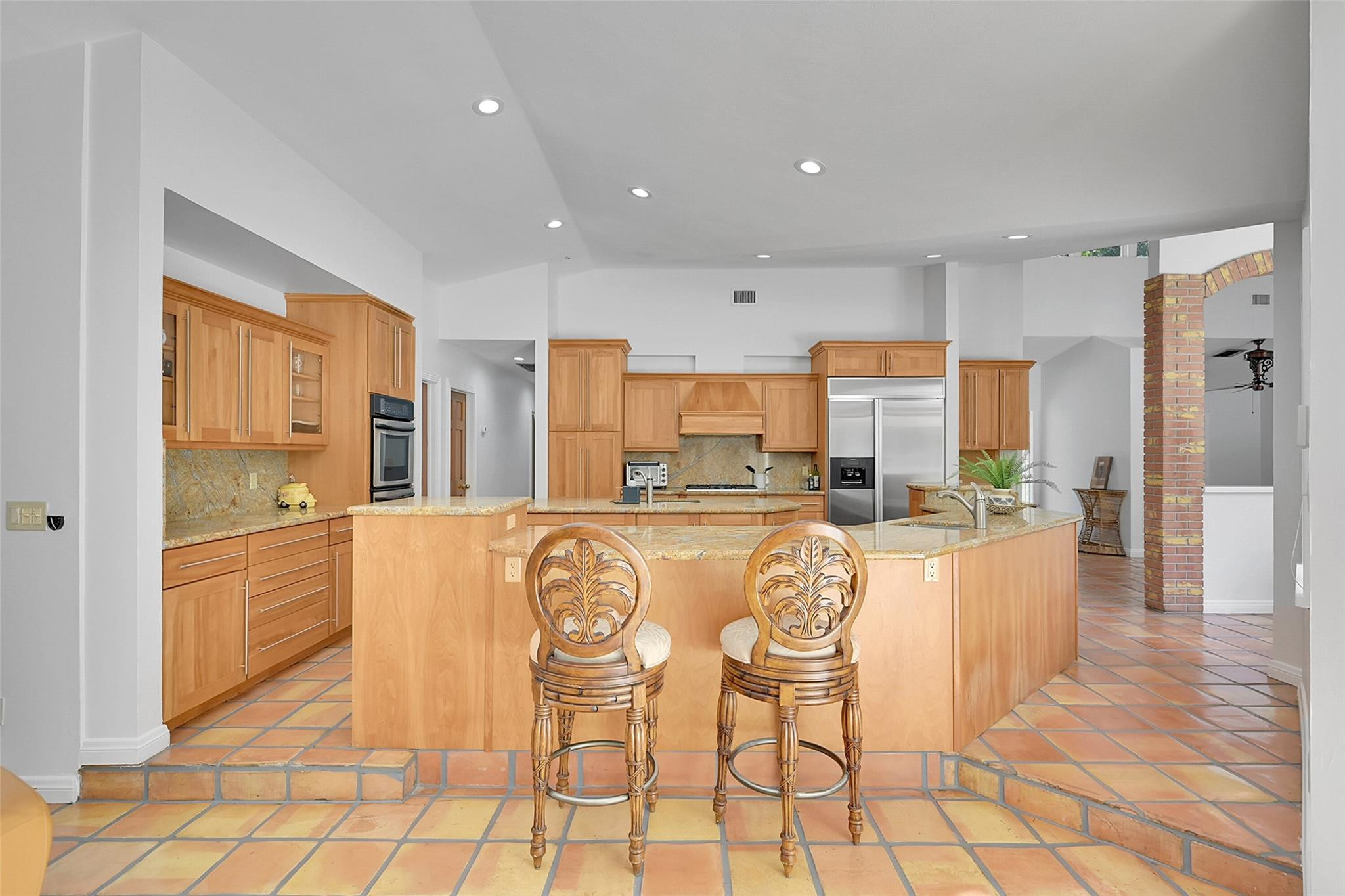 401 Farmington Dr
