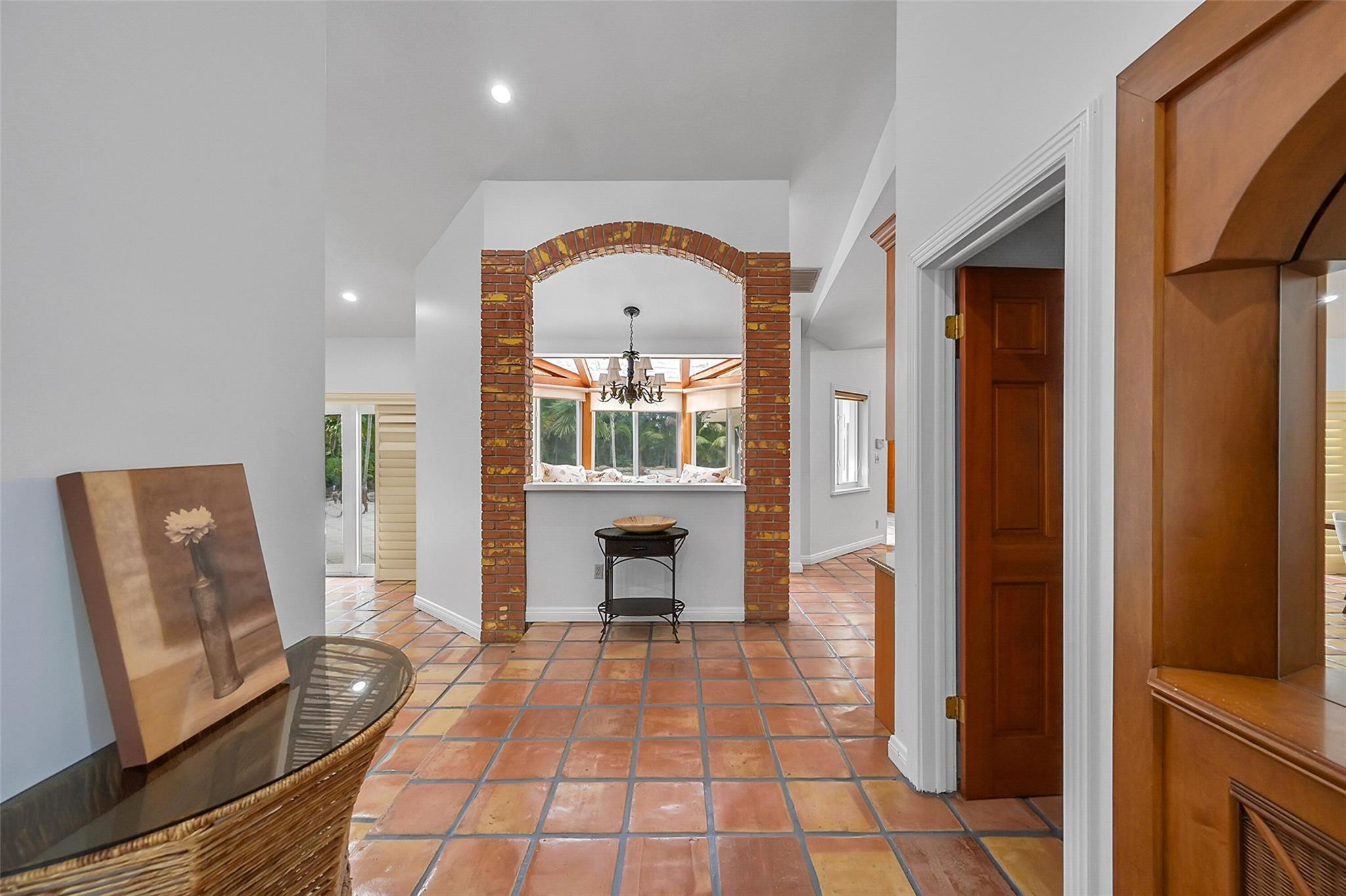 401 Farmington Dr