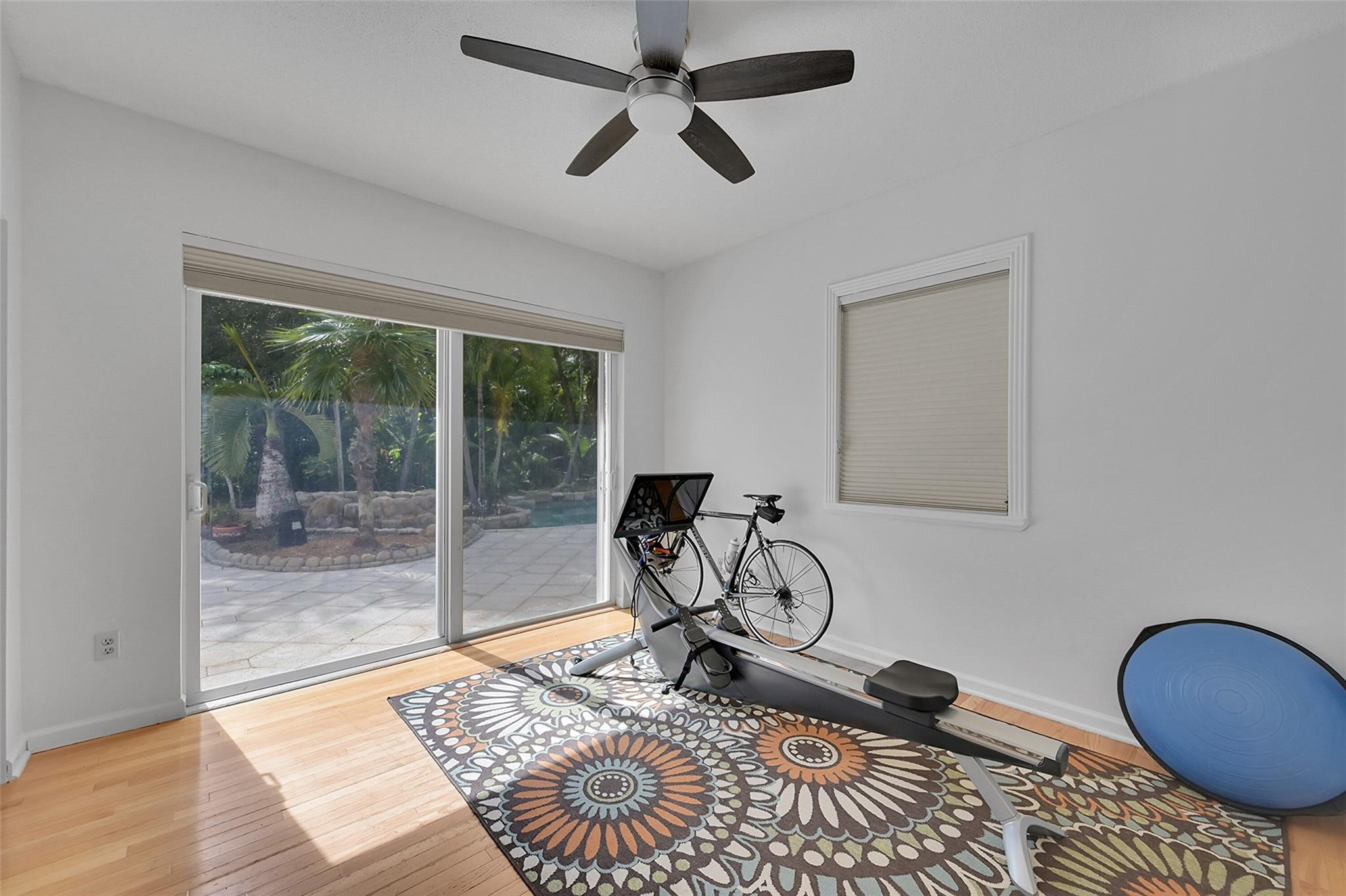 401 Farmington Dr