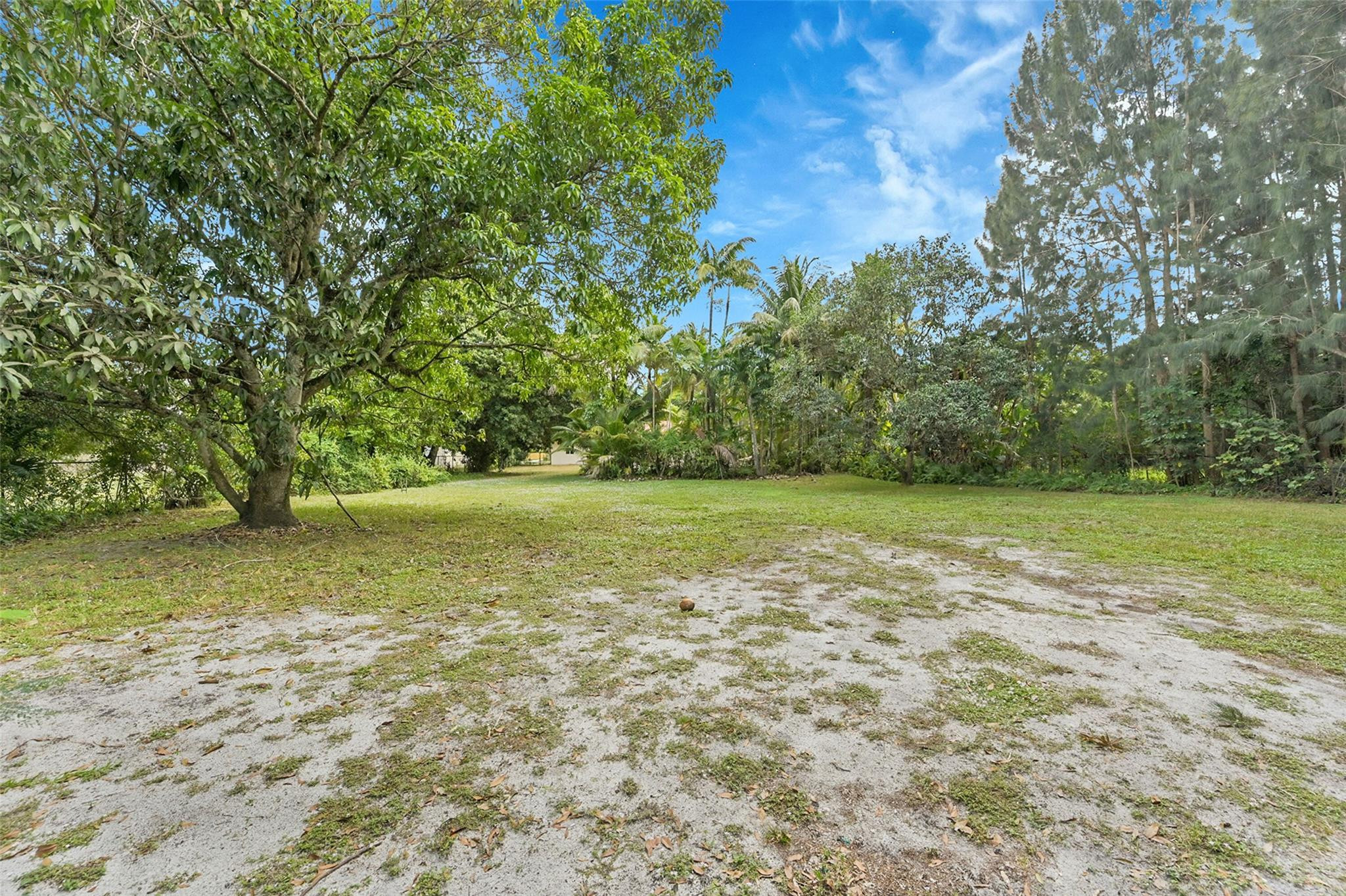 401 Farmington Dr