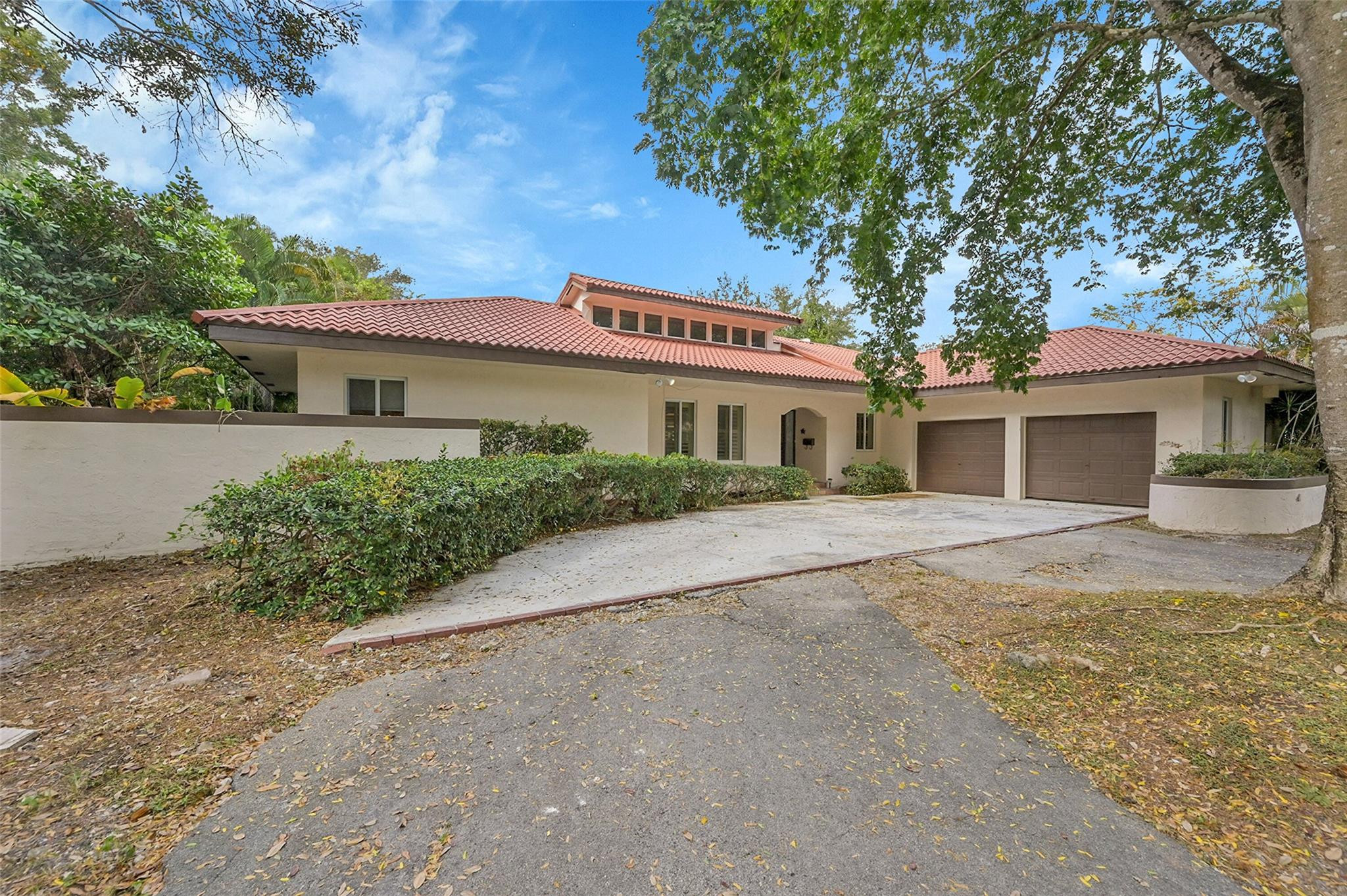 401 Farmington Dr