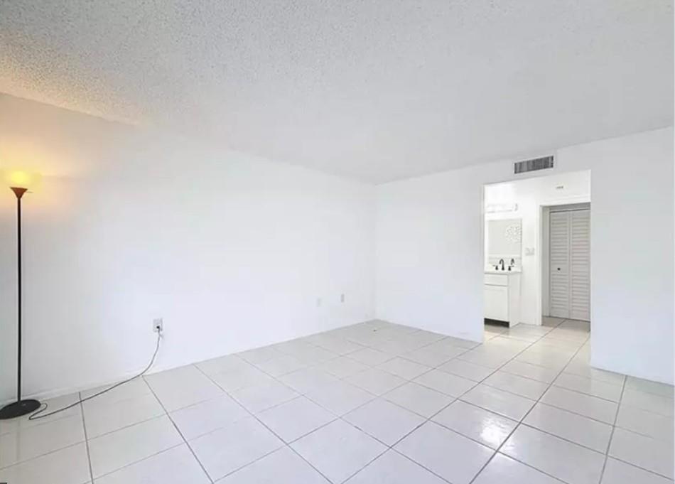 4304 NW 9th Ave 2-3C