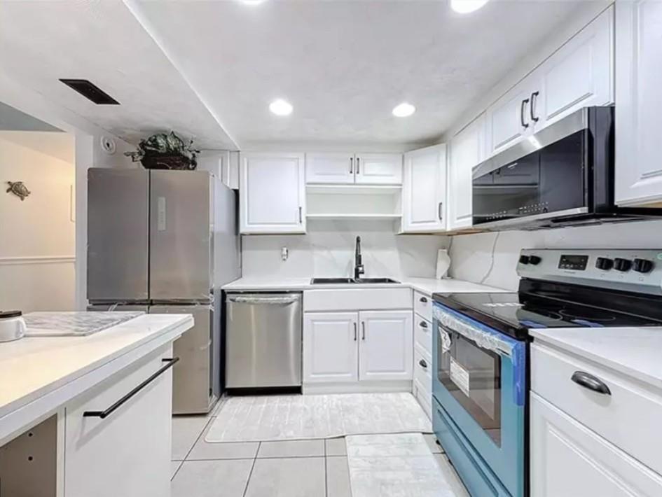 4304 NW 9th Ave 2-3C