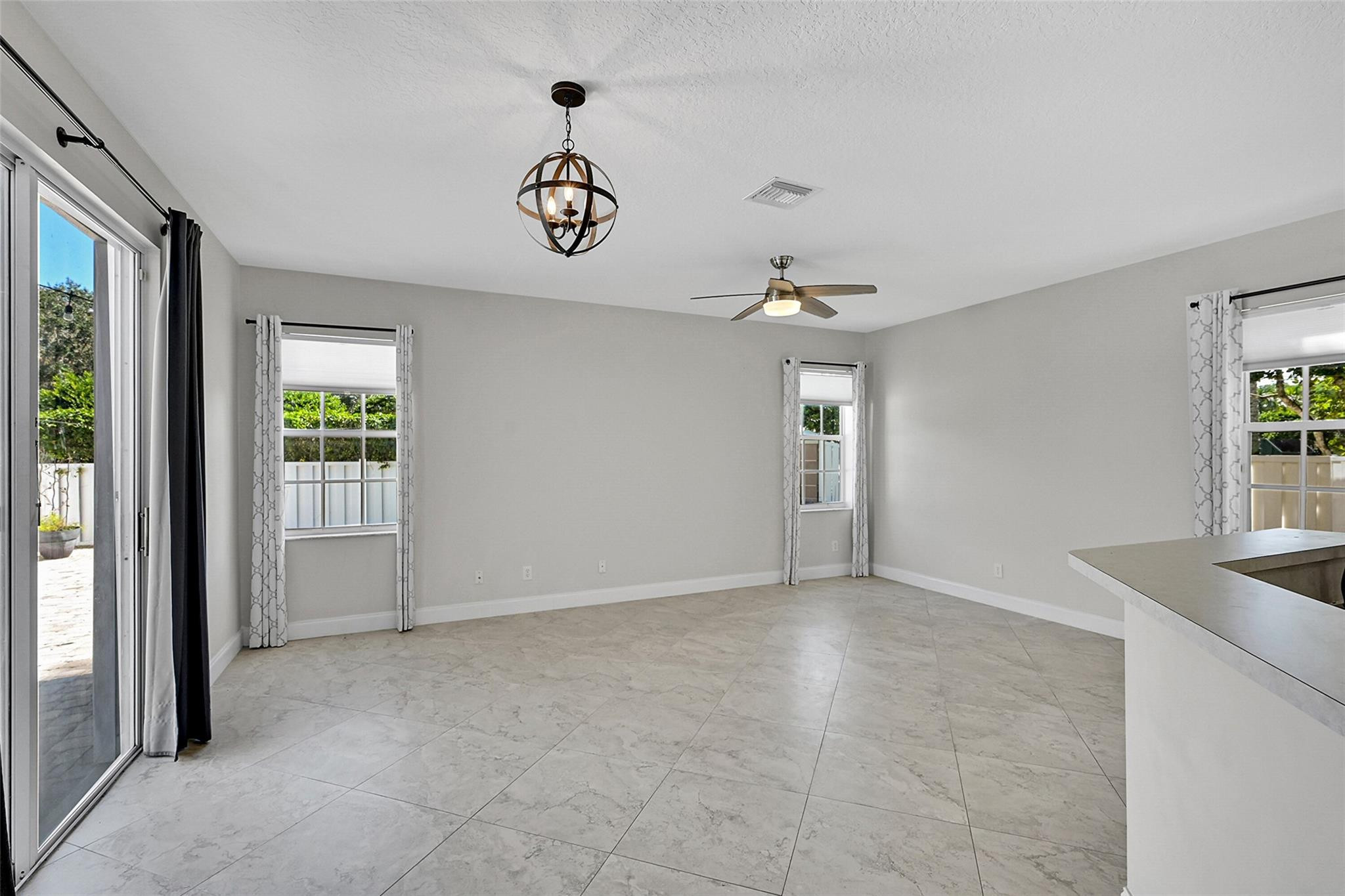5301 NW 123rd Ter