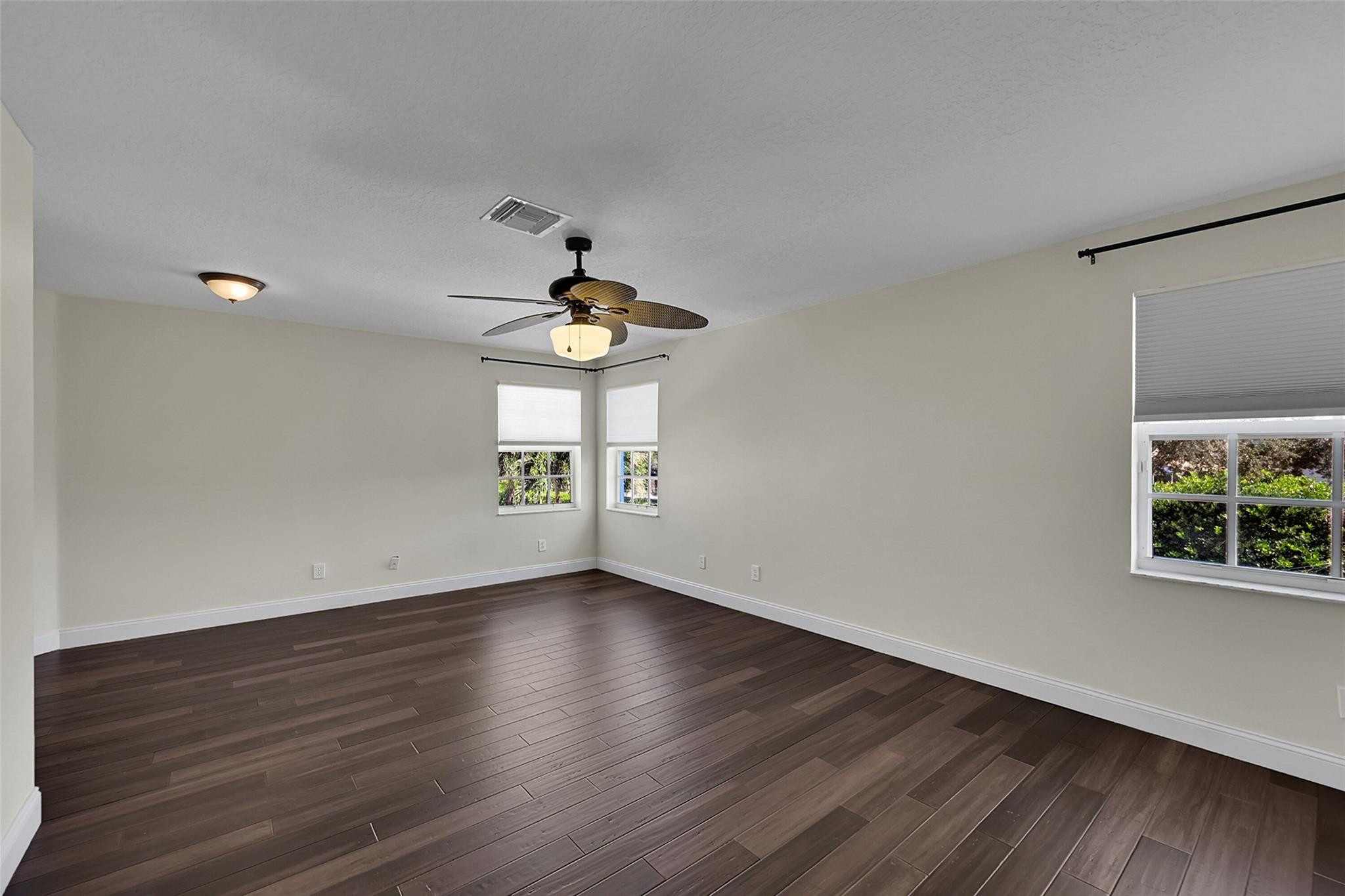 5301 NW 123rd Ter
