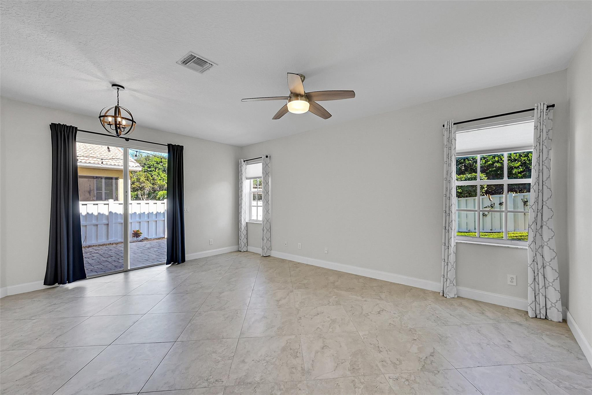 5301 NW 123rd Ter