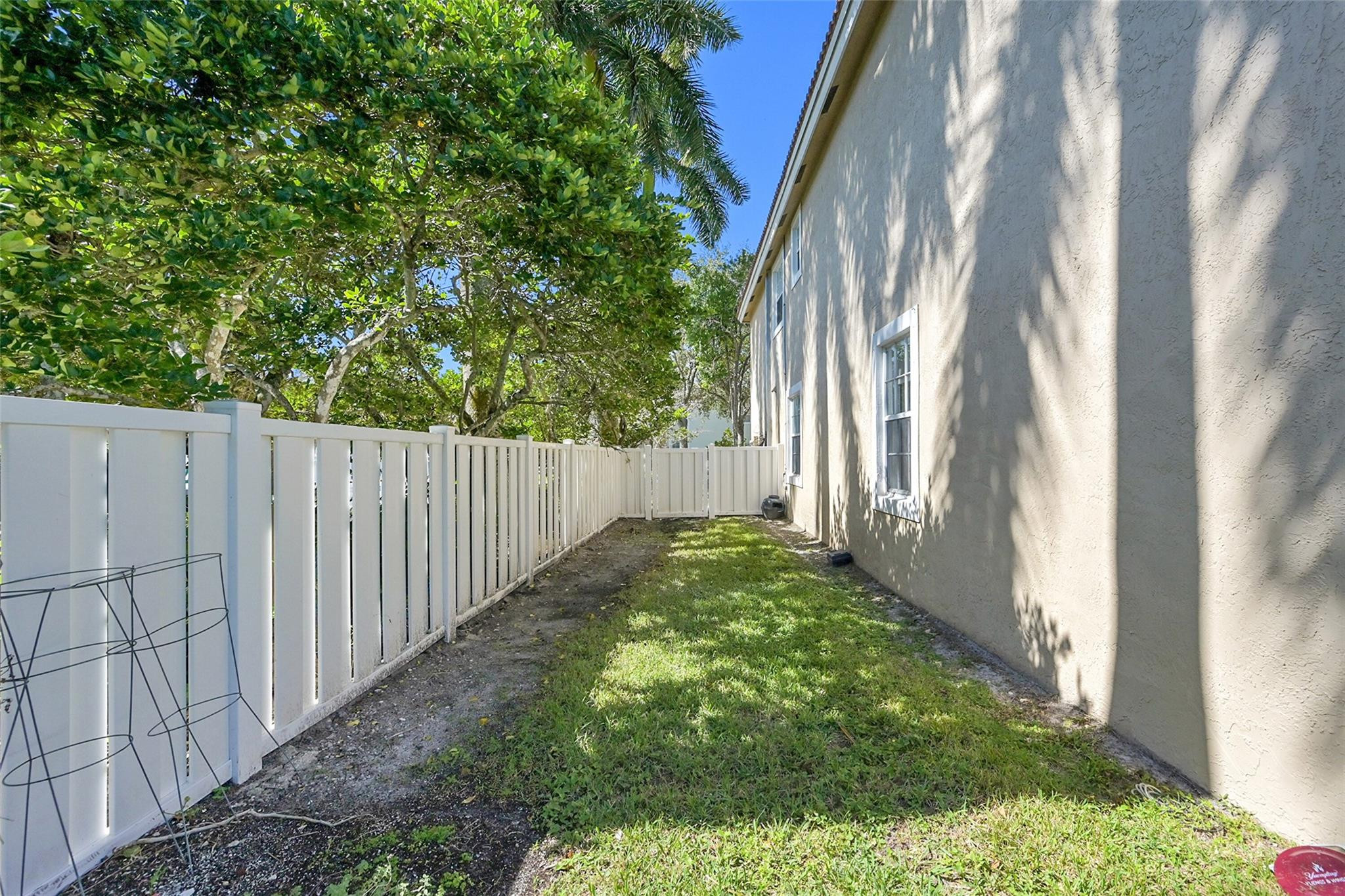 5301 NW 123rd Ter