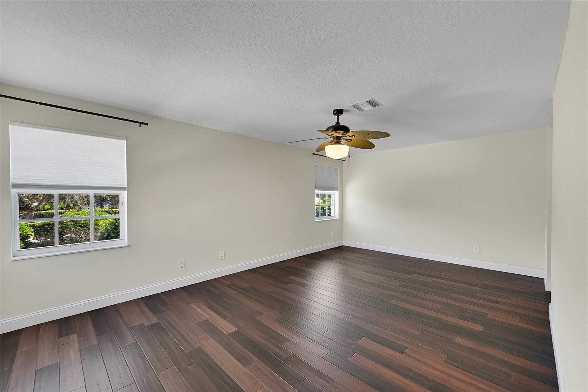 5301 NW 123rd Ter