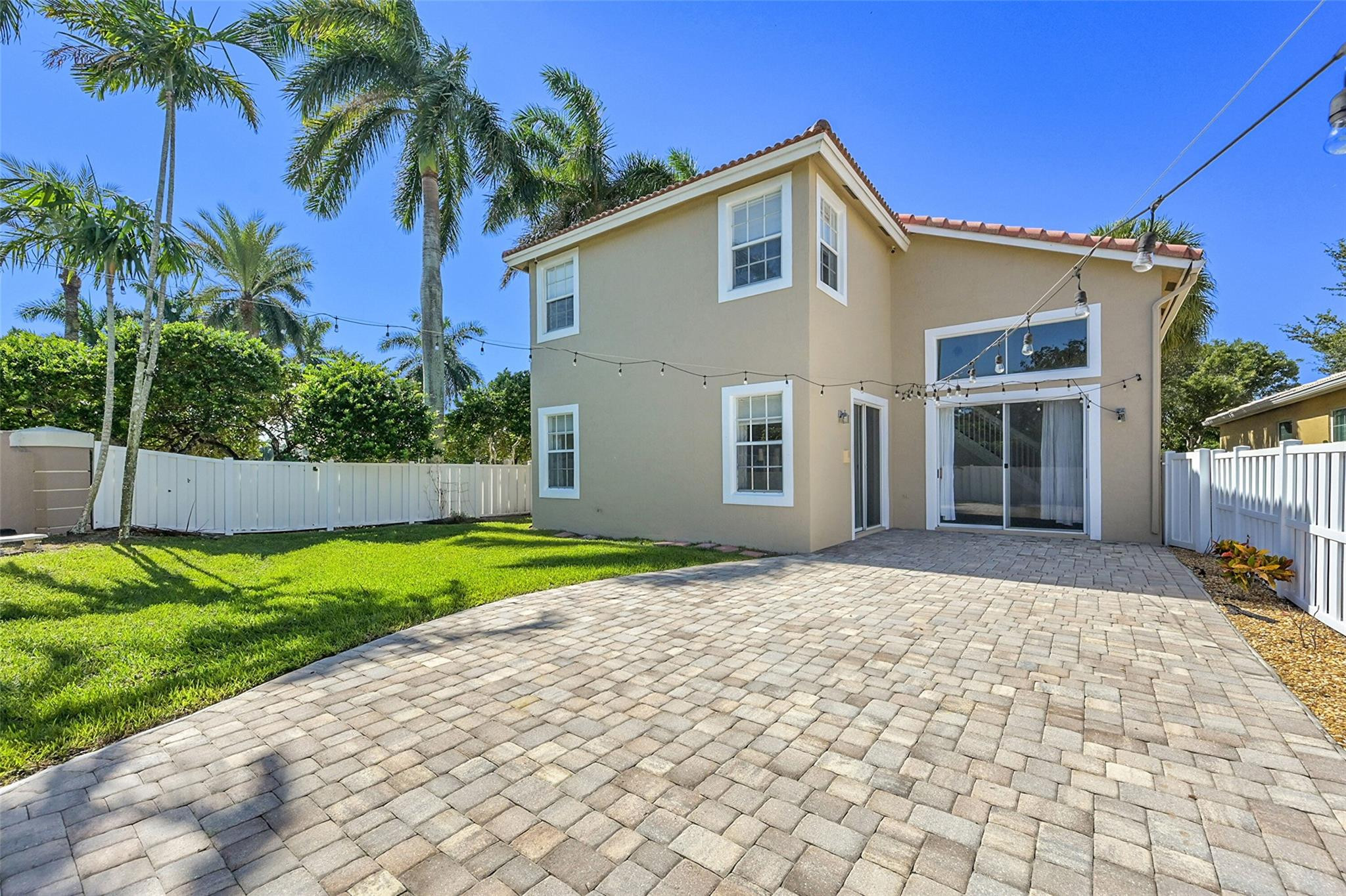 5301 NW 123rd Ter