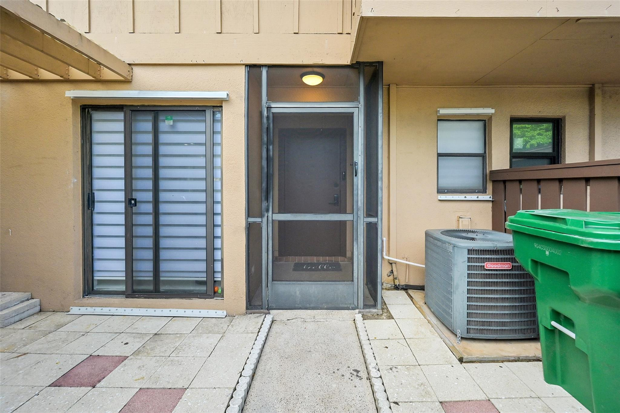 9962 Royal Palm Blvd 9962