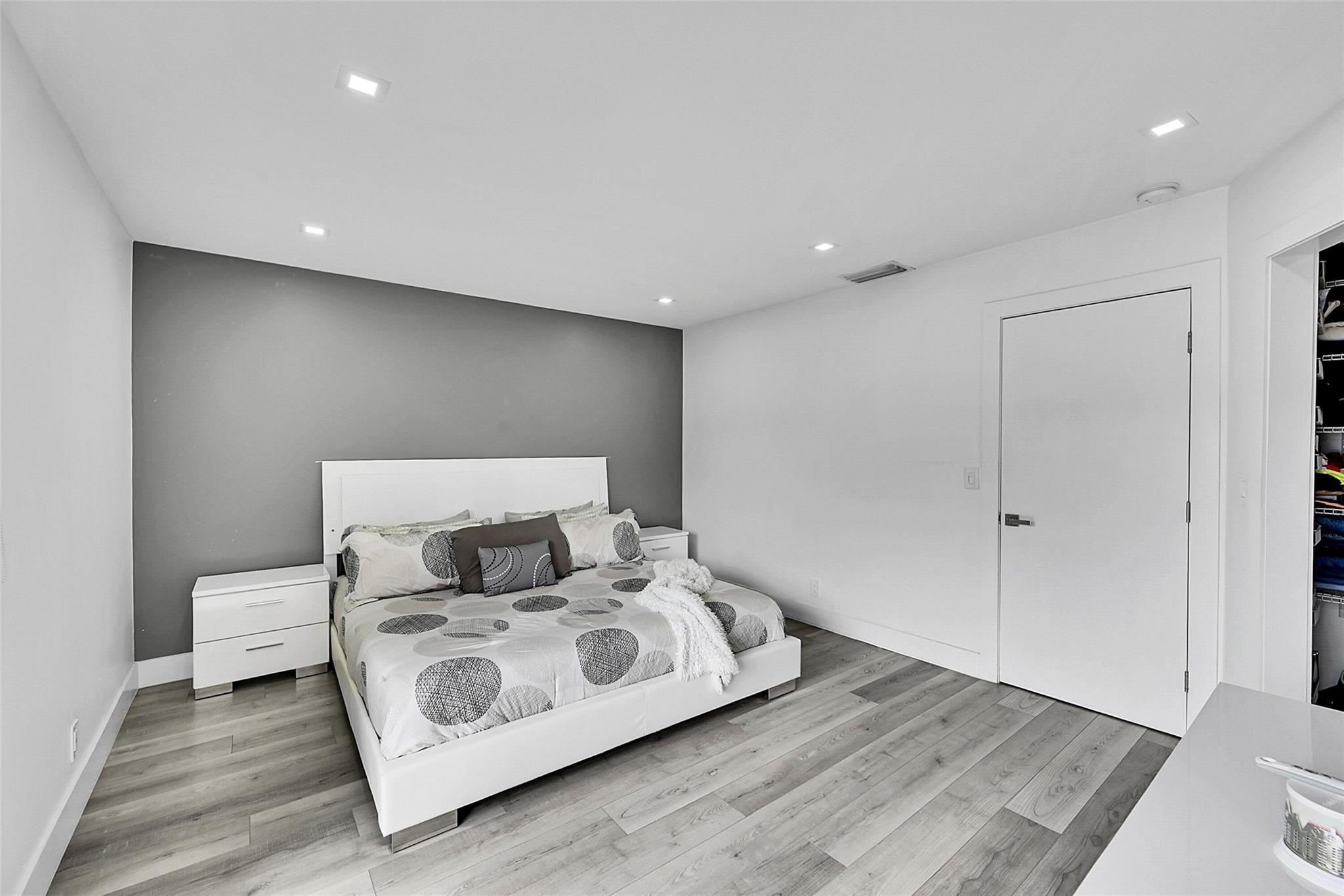 9962 Royal Palm Blvd 9962