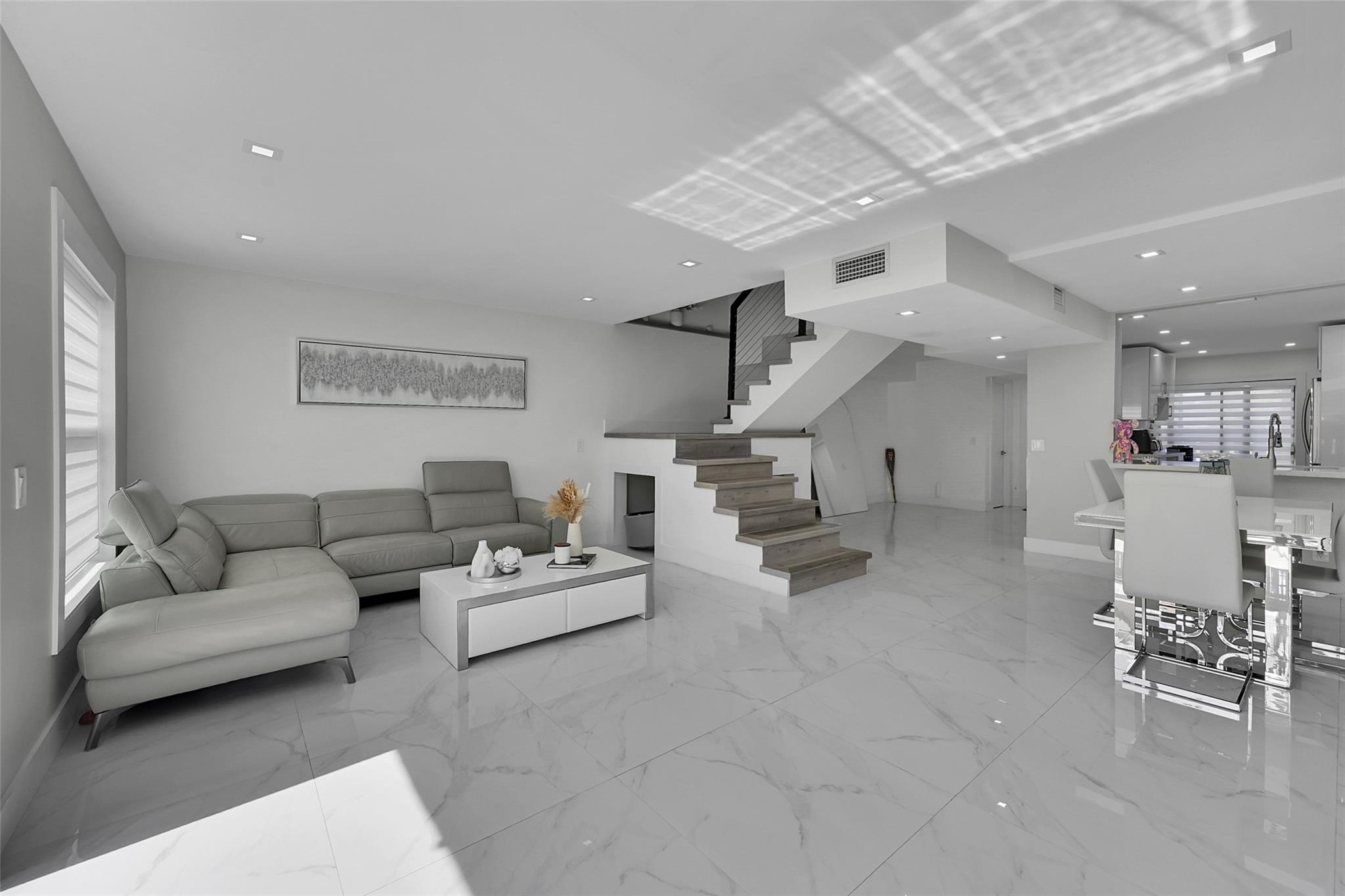 9962 Royal Palm Blvd 9962