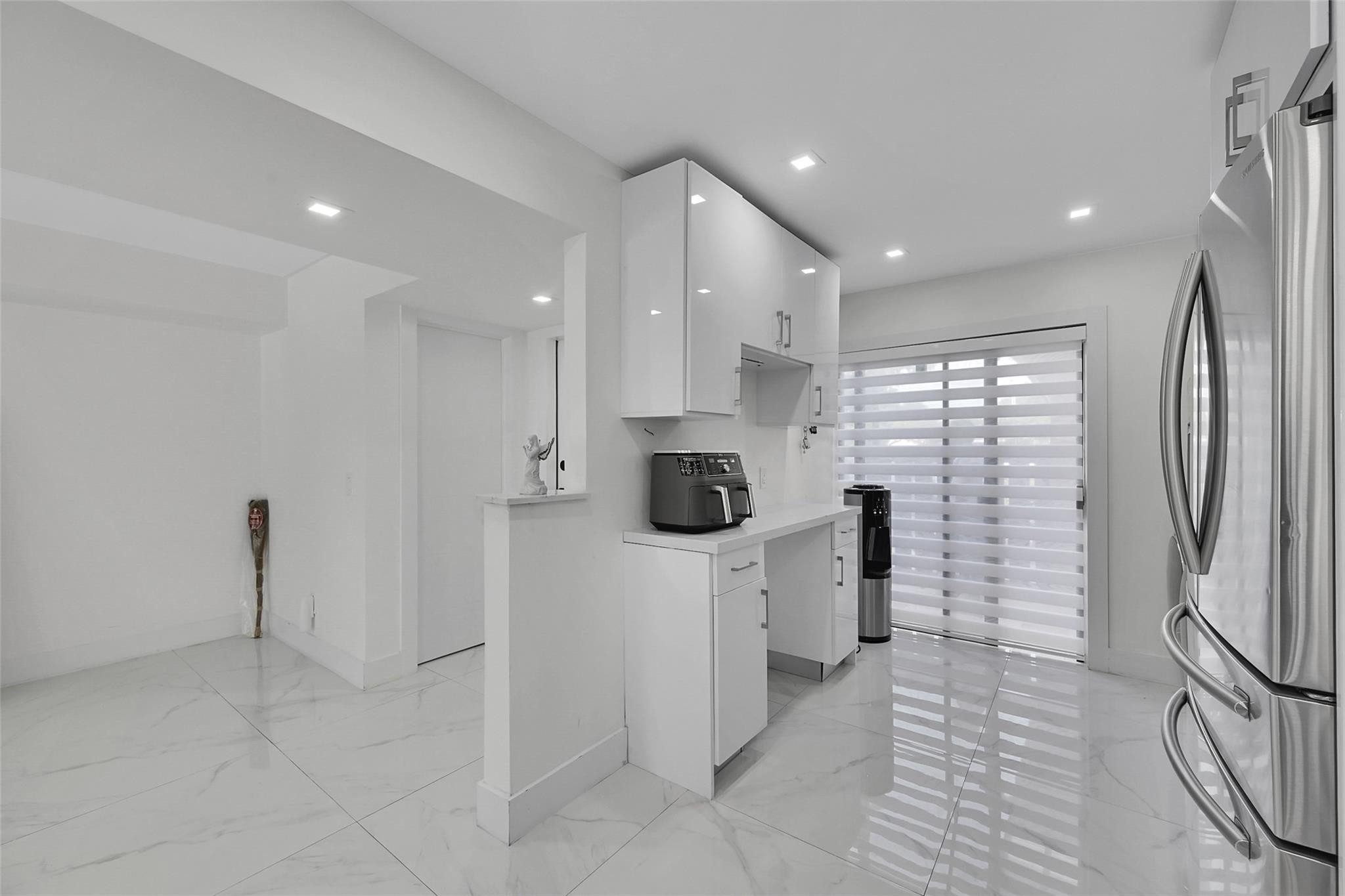 9962 Royal Palm Blvd 9962