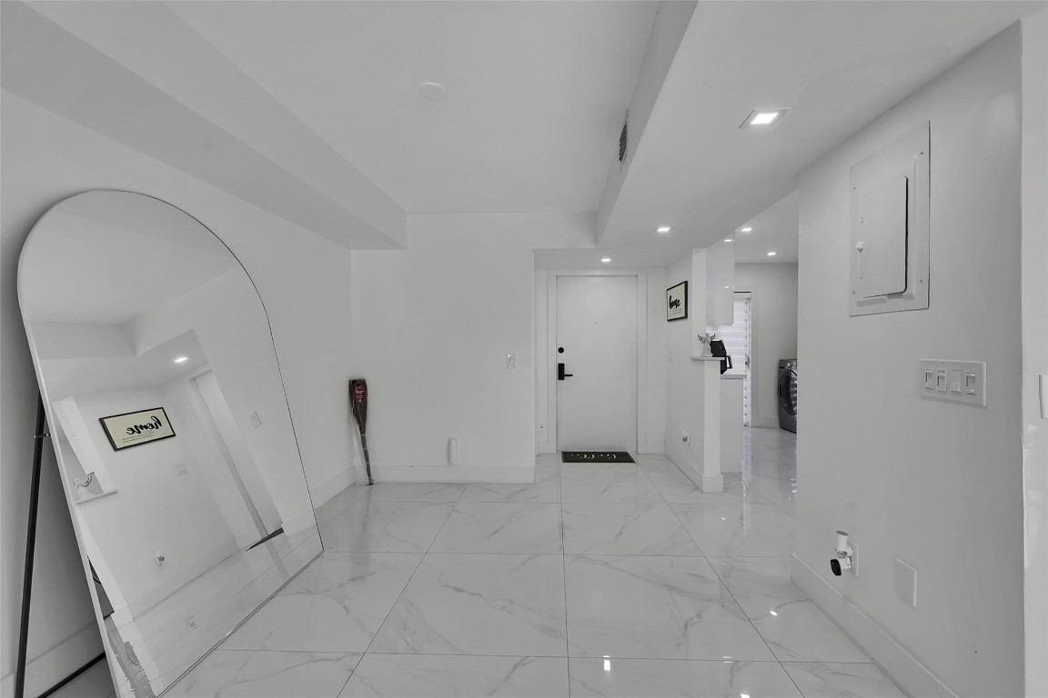 9962 Royal Palm Blvd 9962