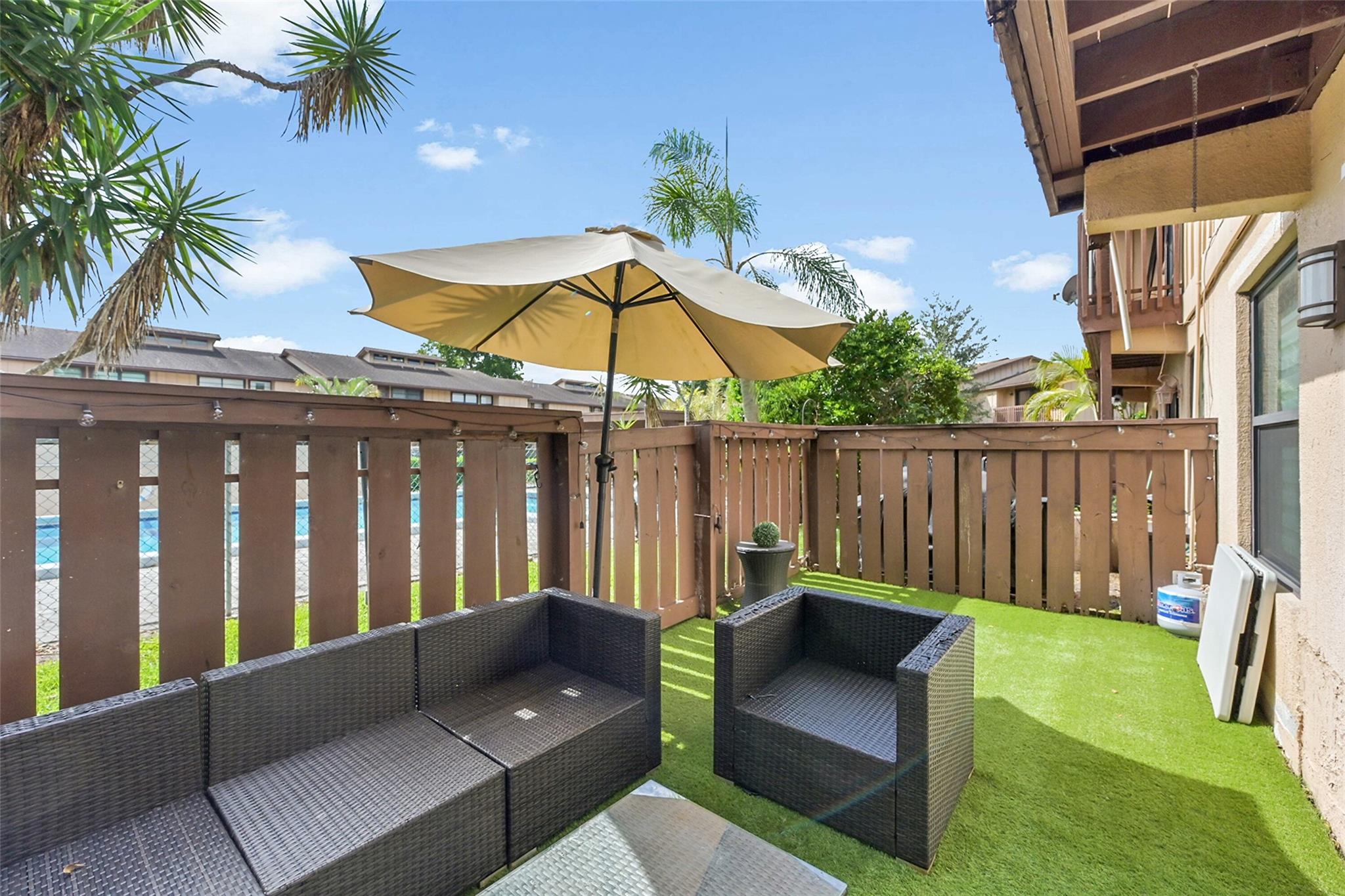 9962 Royal Palm Blvd 9962