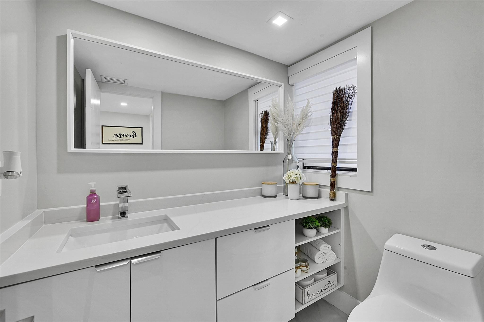 9962 Royal Palm Blvd 9962