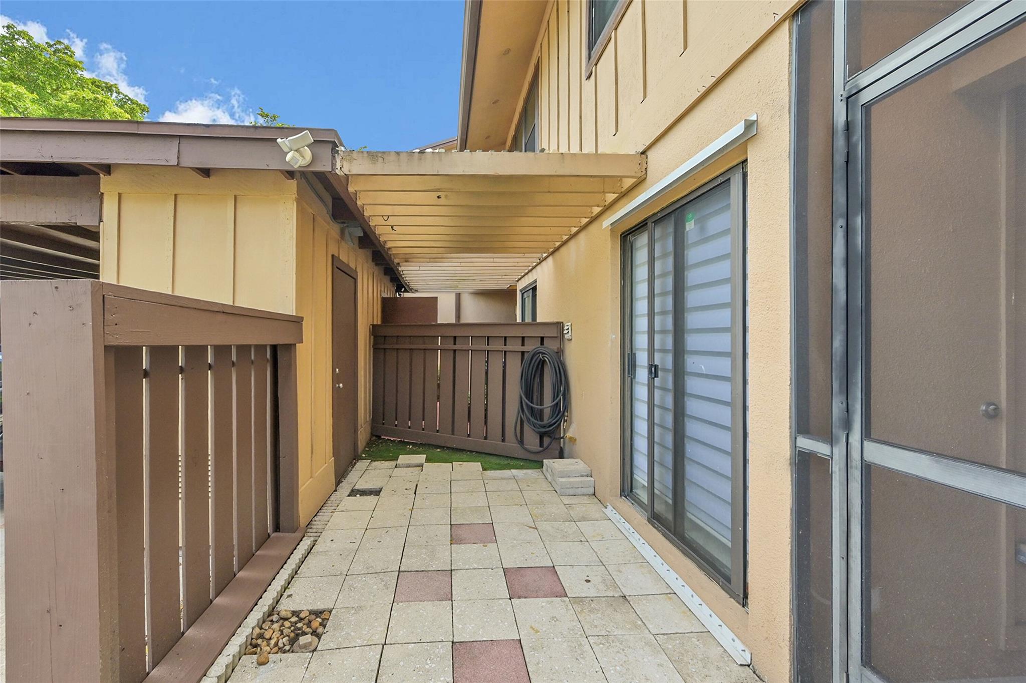 9962 Royal Palm Blvd 9962