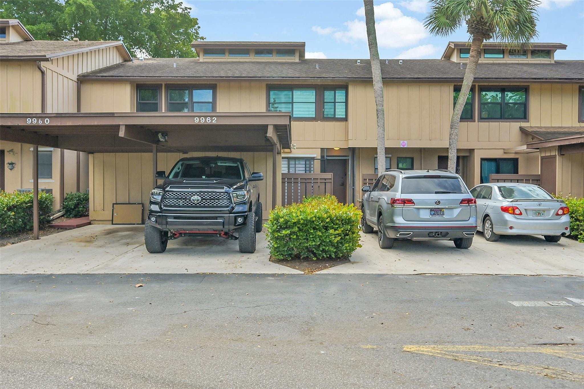 9962 Royal Palm Blvd 9962