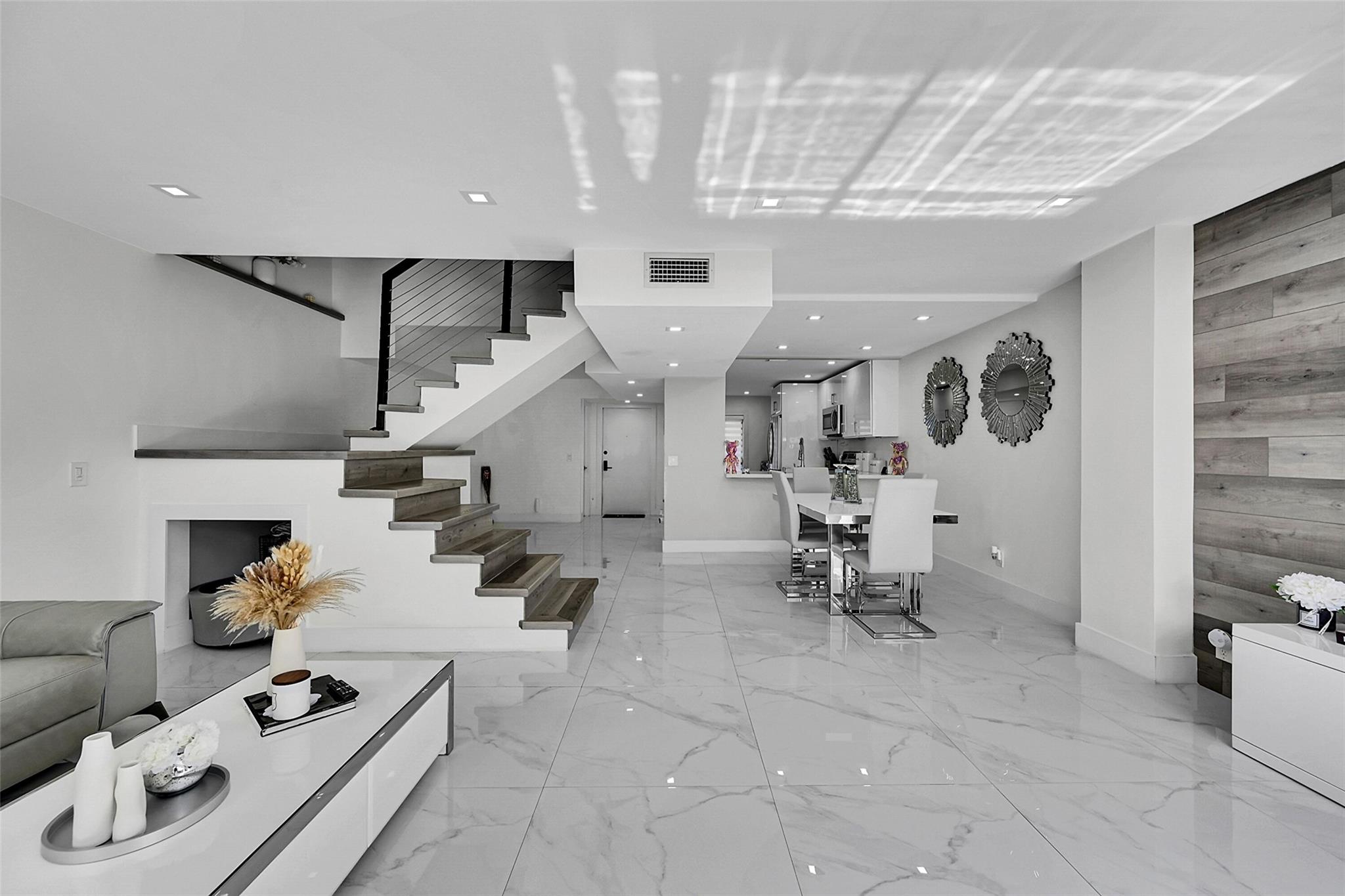 9962 Royal Palm Blvd 9962