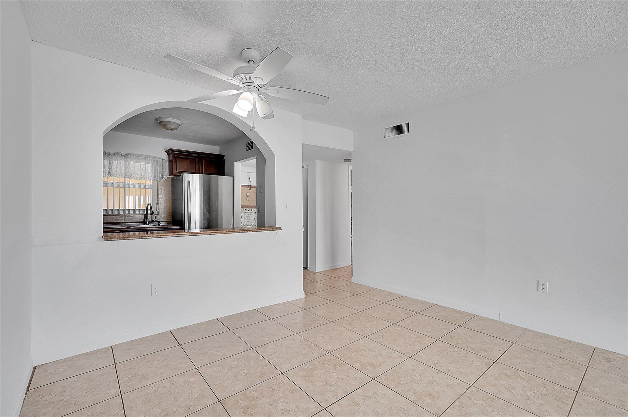 2851 E Sunrise Lakes Dr 307