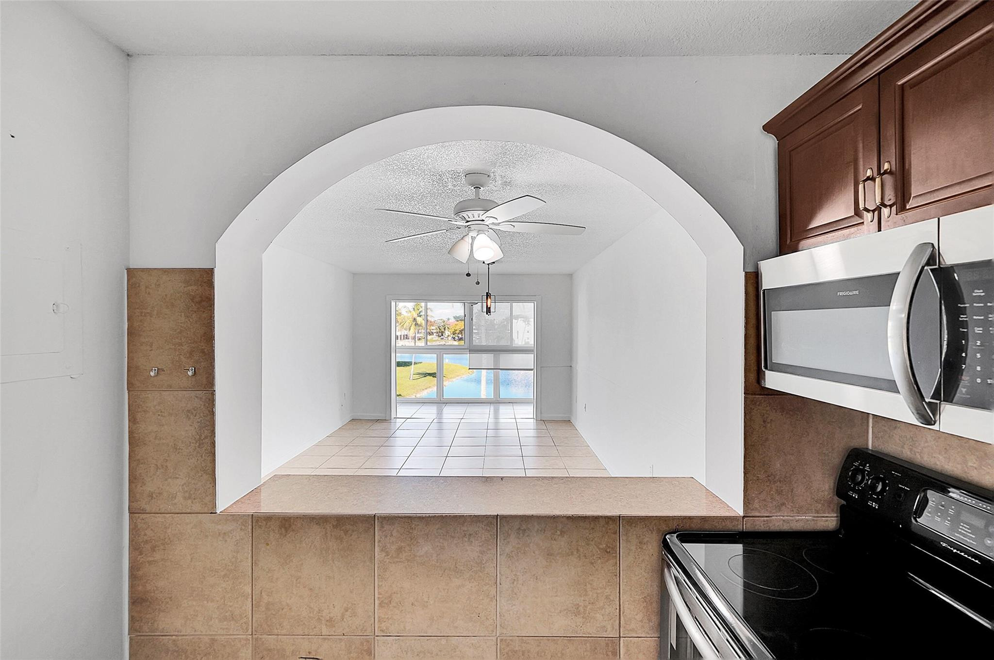 2851 E Sunrise Lakes Dr 307