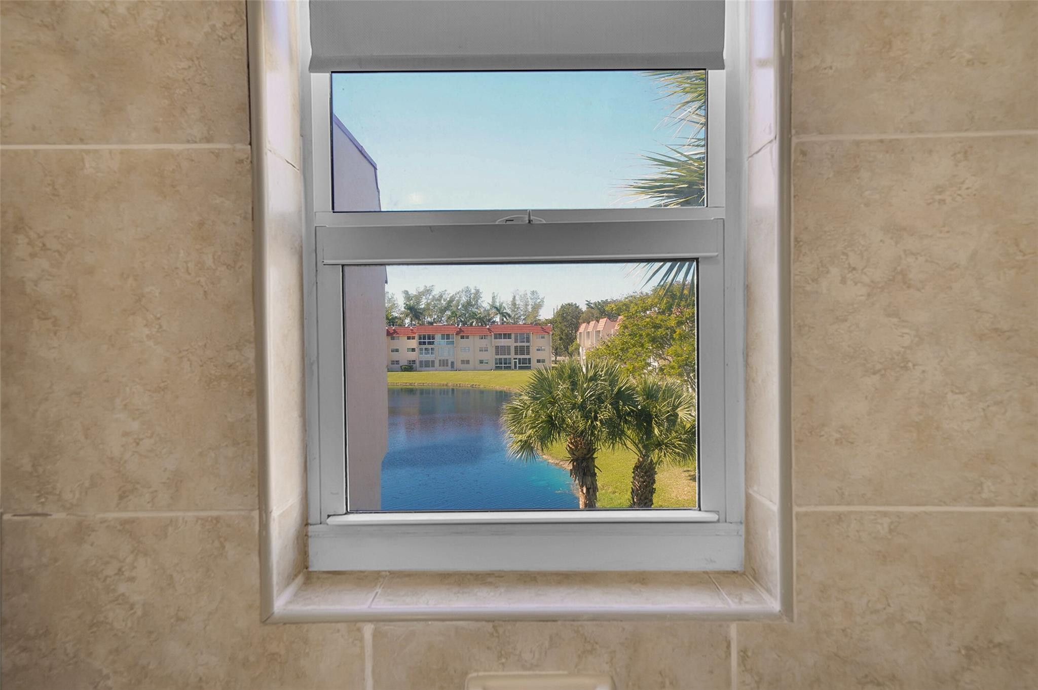 2851 E Sunrise Lakes Dr 307