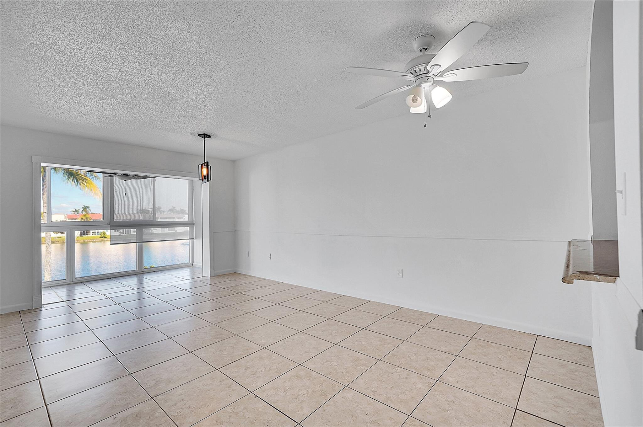 2851 E Sunrise Lakes Dr 307