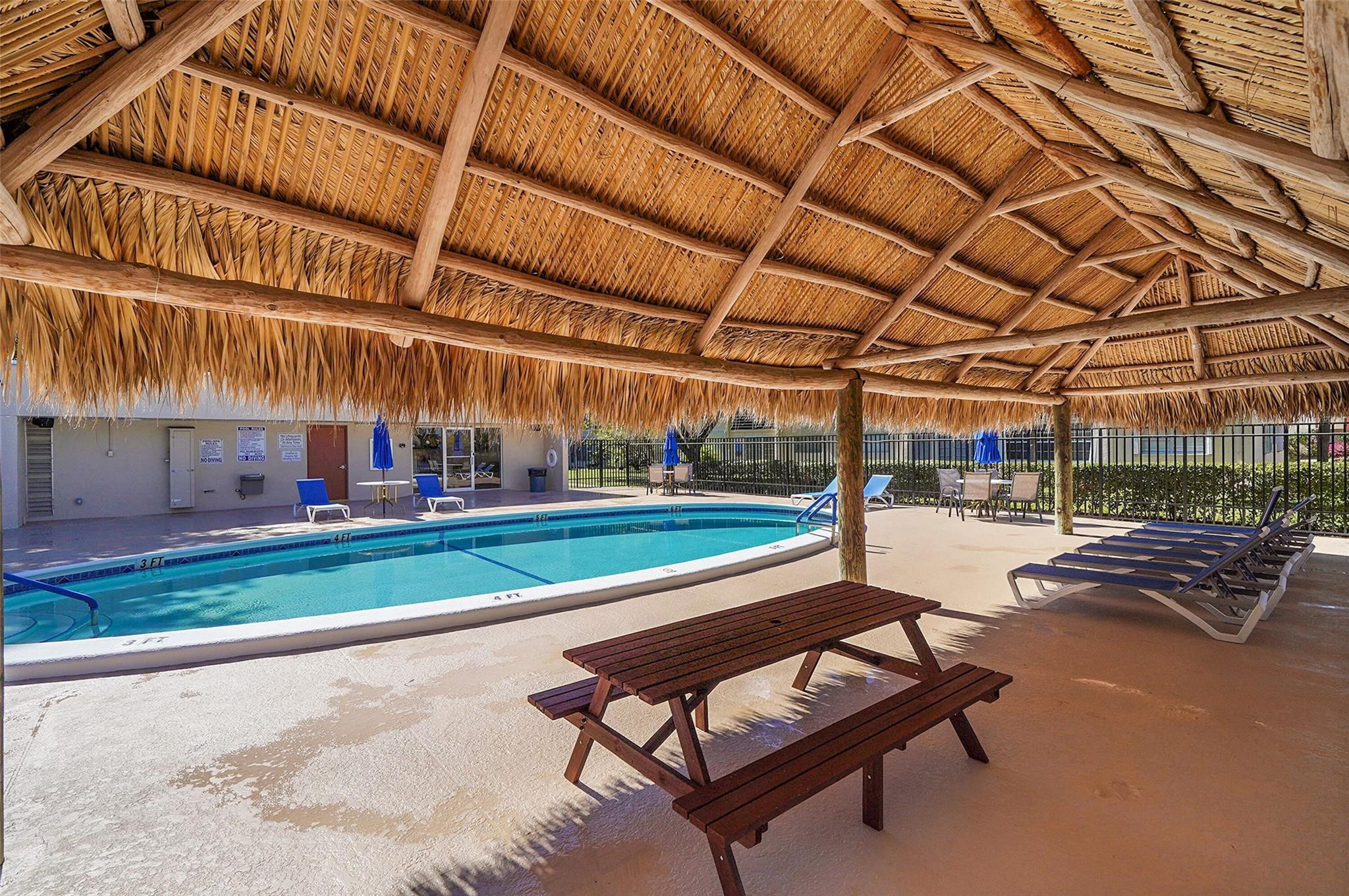 2851 E Sunrise Lakes Dr 307