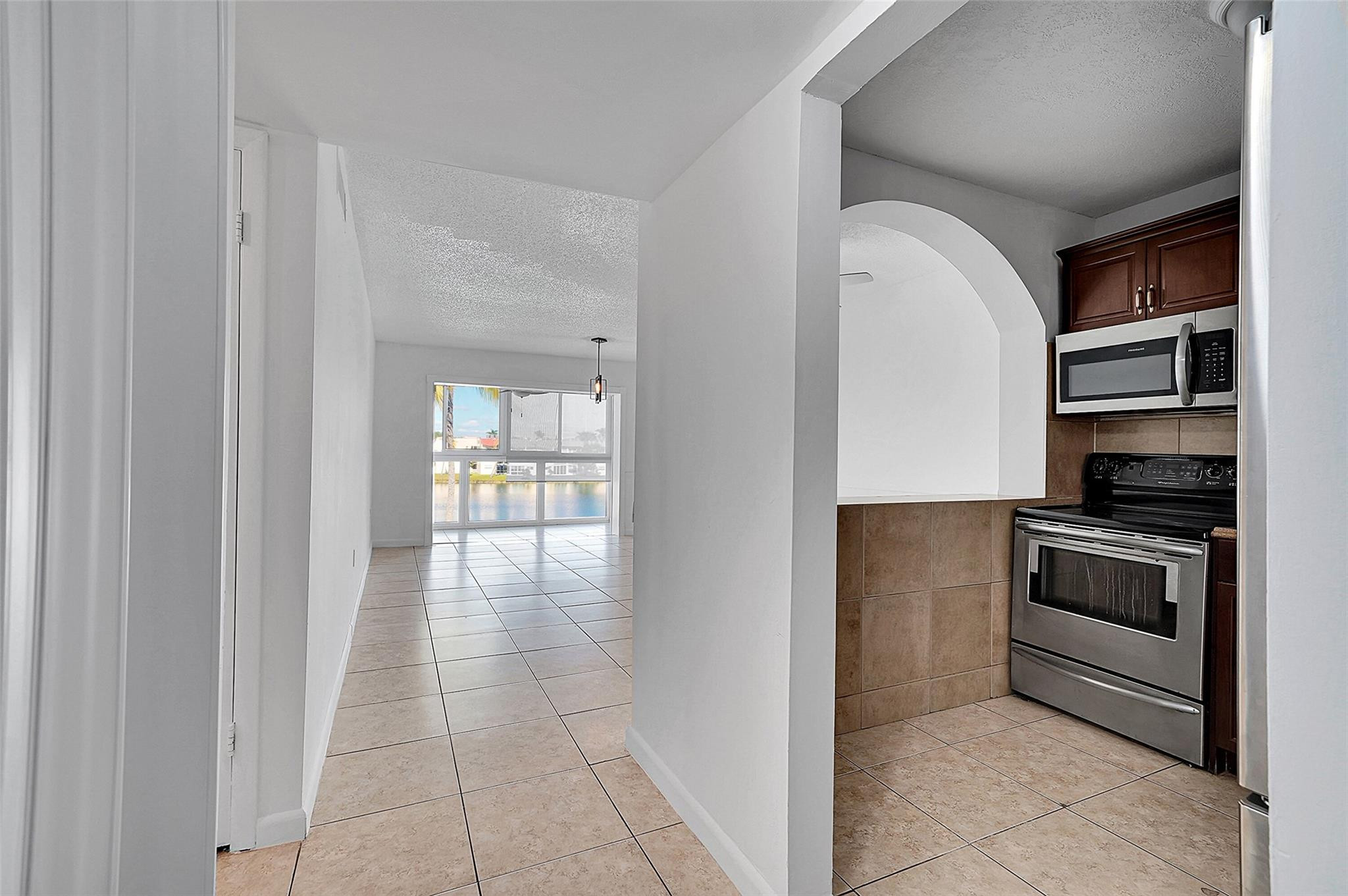 2851 E Sunrise Lakes Dr 307