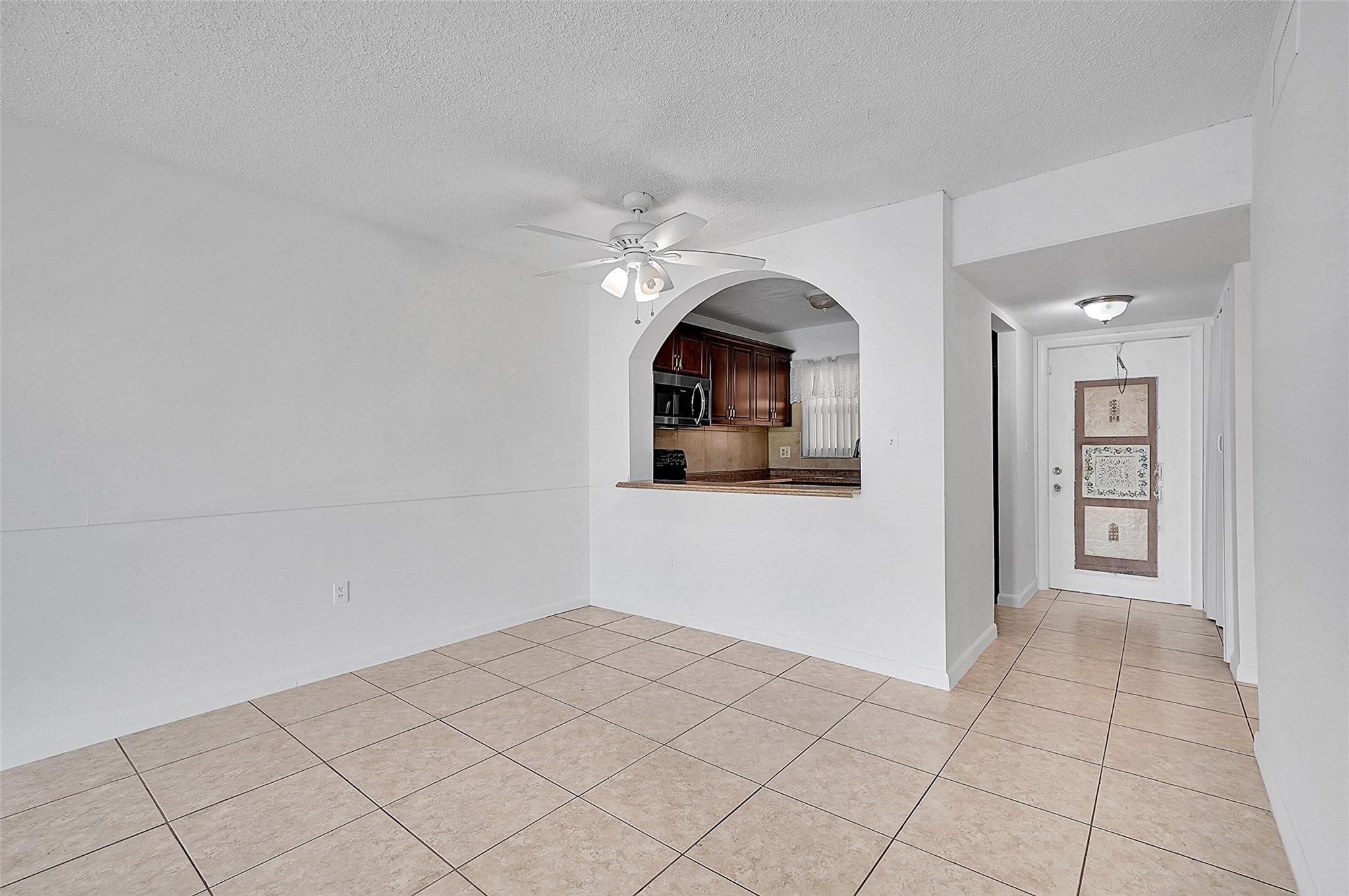 2851 E Sunrise Lakes Dr 307